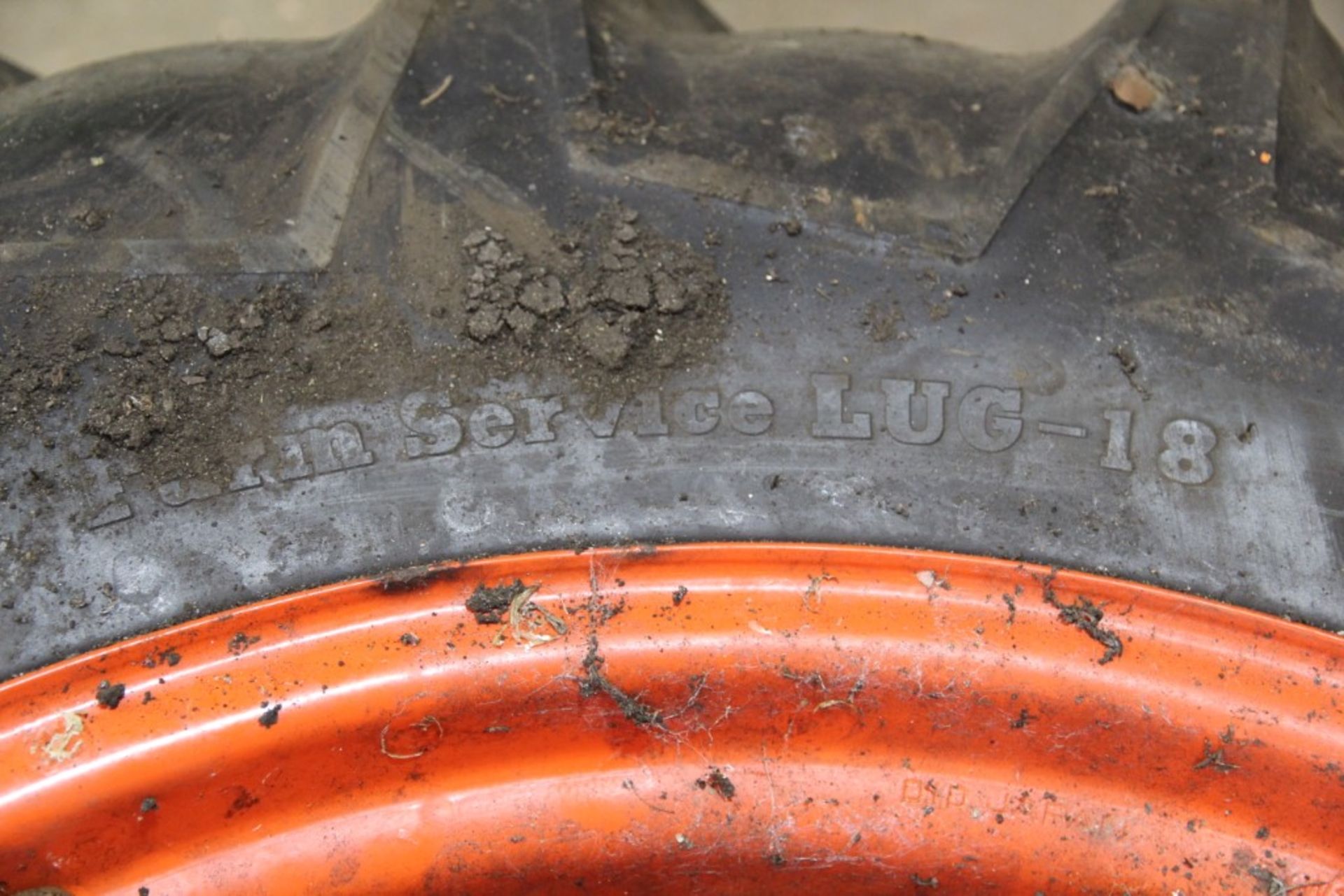 Unused Kubota Tractor Wheels & Tyres (13.6-28) (1 Pair) - Image 4 of 5