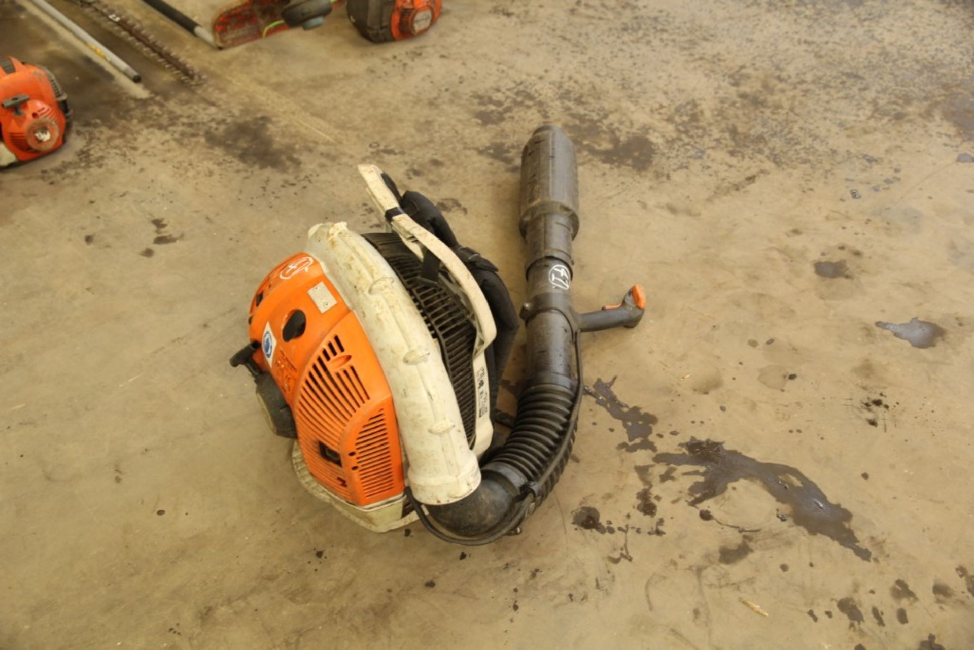 Stihl BR500 Backpack Leaf Blower - Image 2 of 5