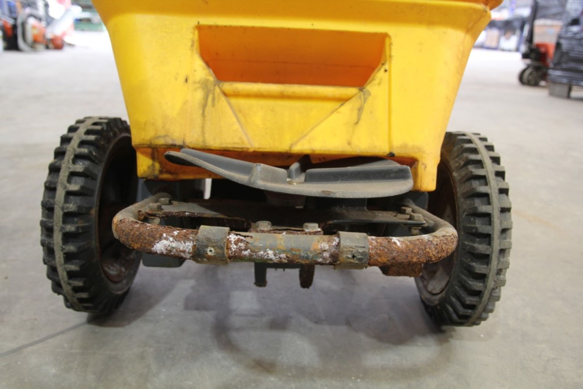 Glasdon Cruiser Turbocast 300 Pedestrian Push Gritter - Image 6 of 8