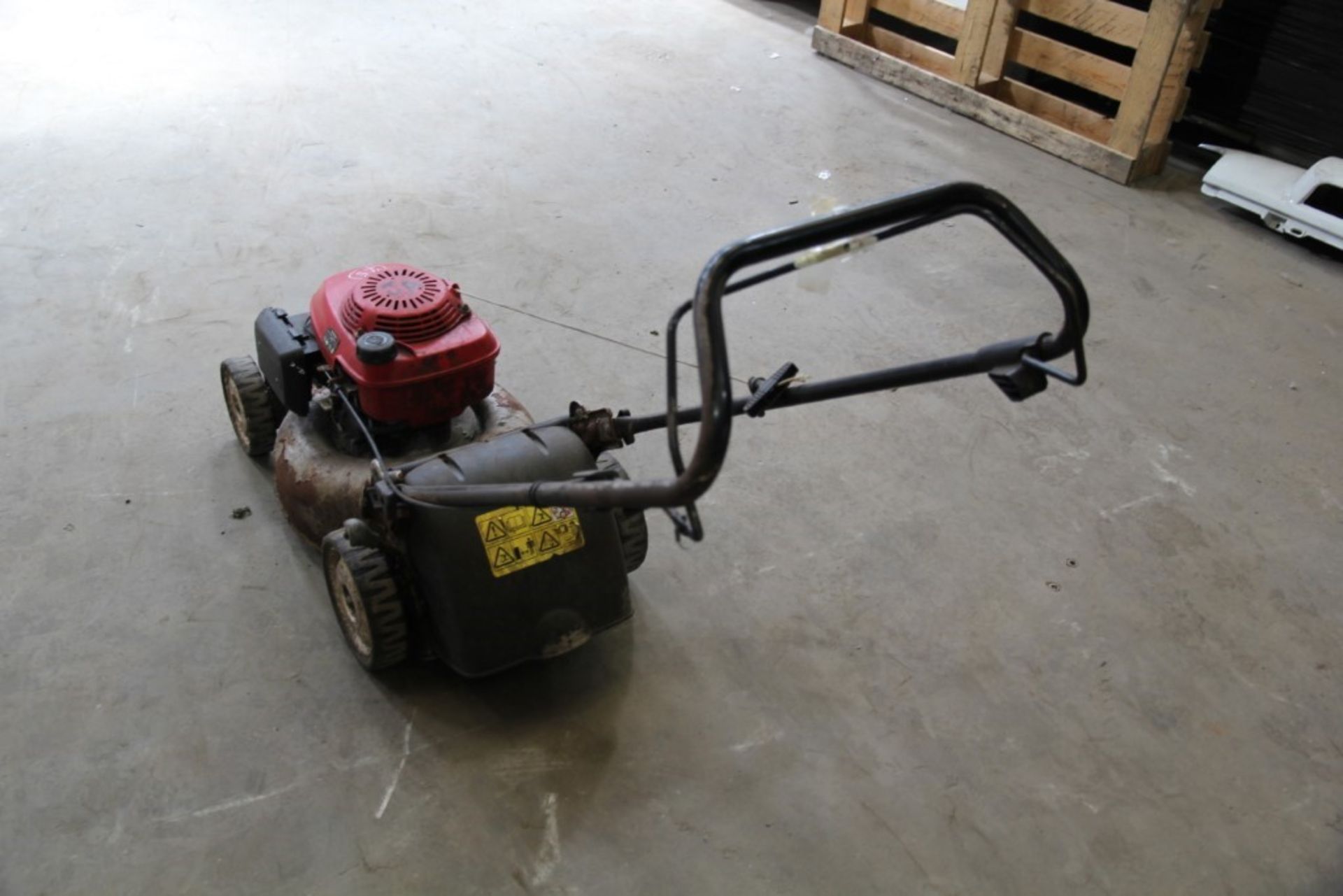 Honda HRG 415C 'Izy' Petrol Lawn Mower - Image 3 of 7