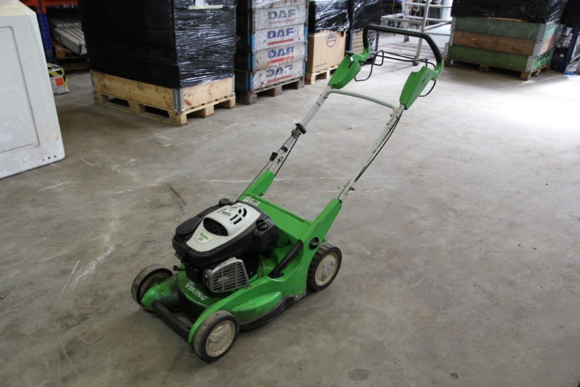 Viking MB 650.1 VM Petrol Lawn Mower - Image 2 of 11