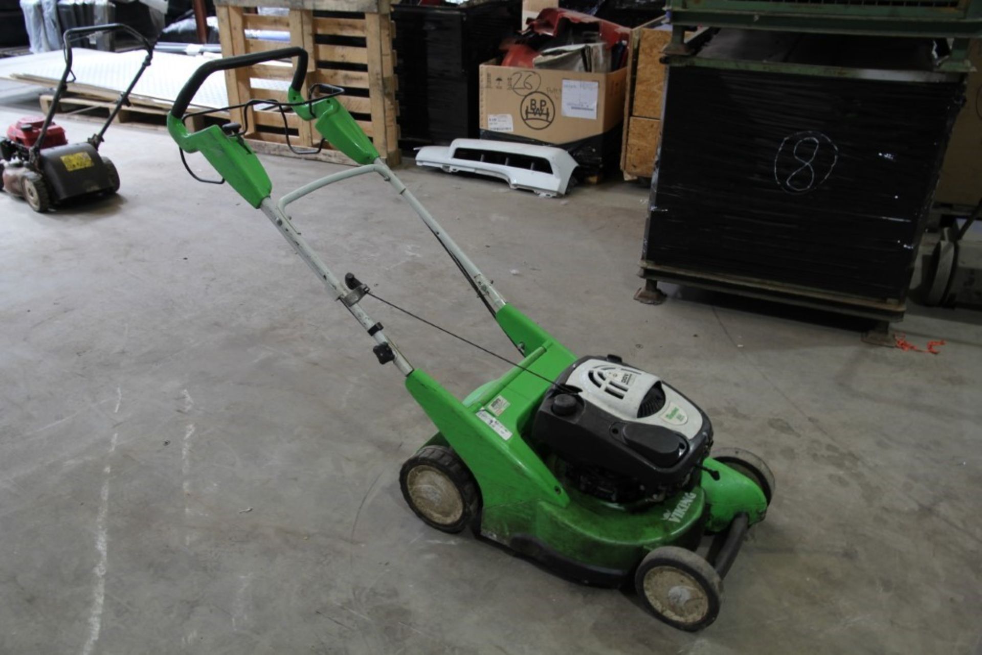 Viking MB 650.1 VM Petrol Lawn Mower - Image 4 of 11