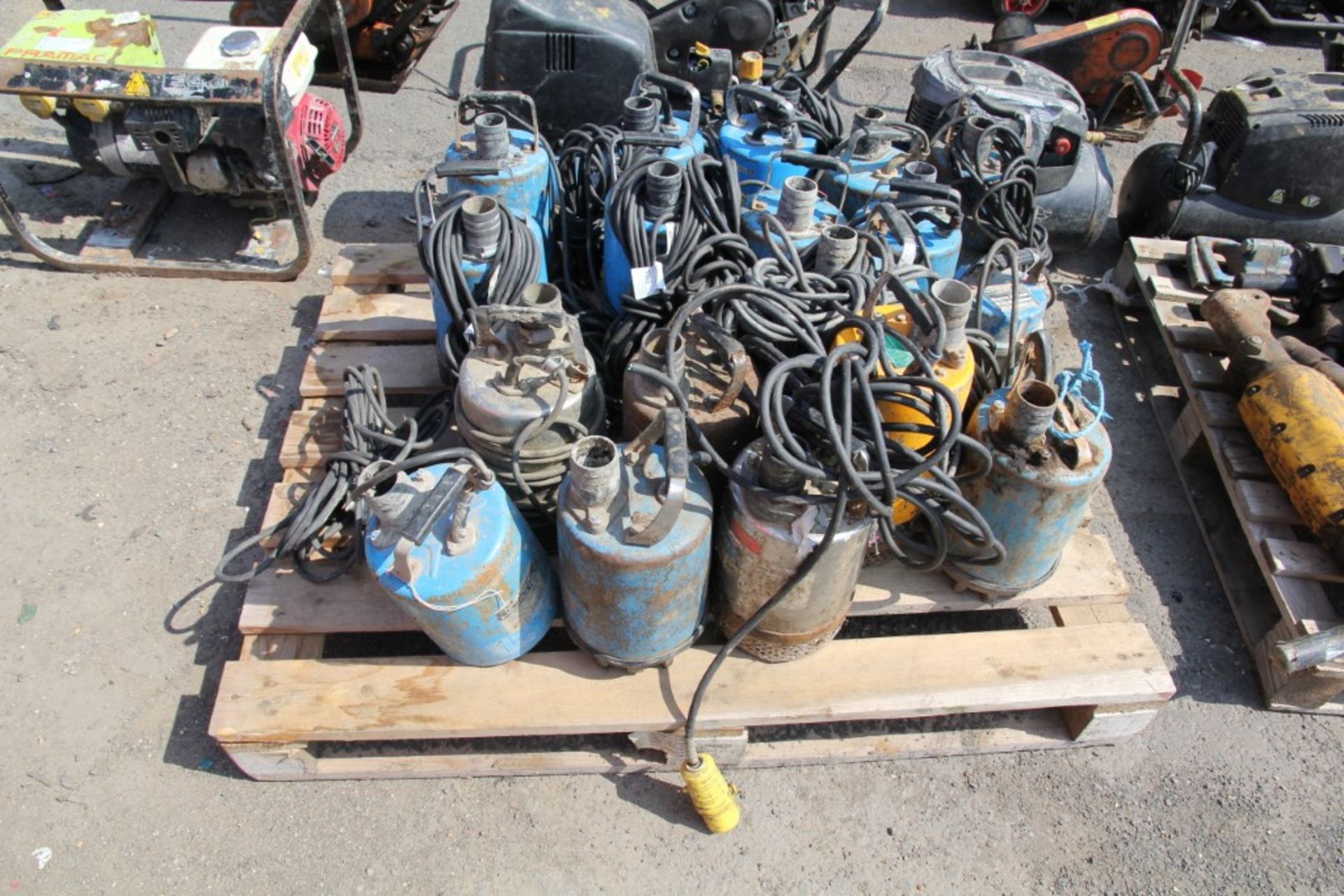 110v Submersible Water Pumps (18 of)