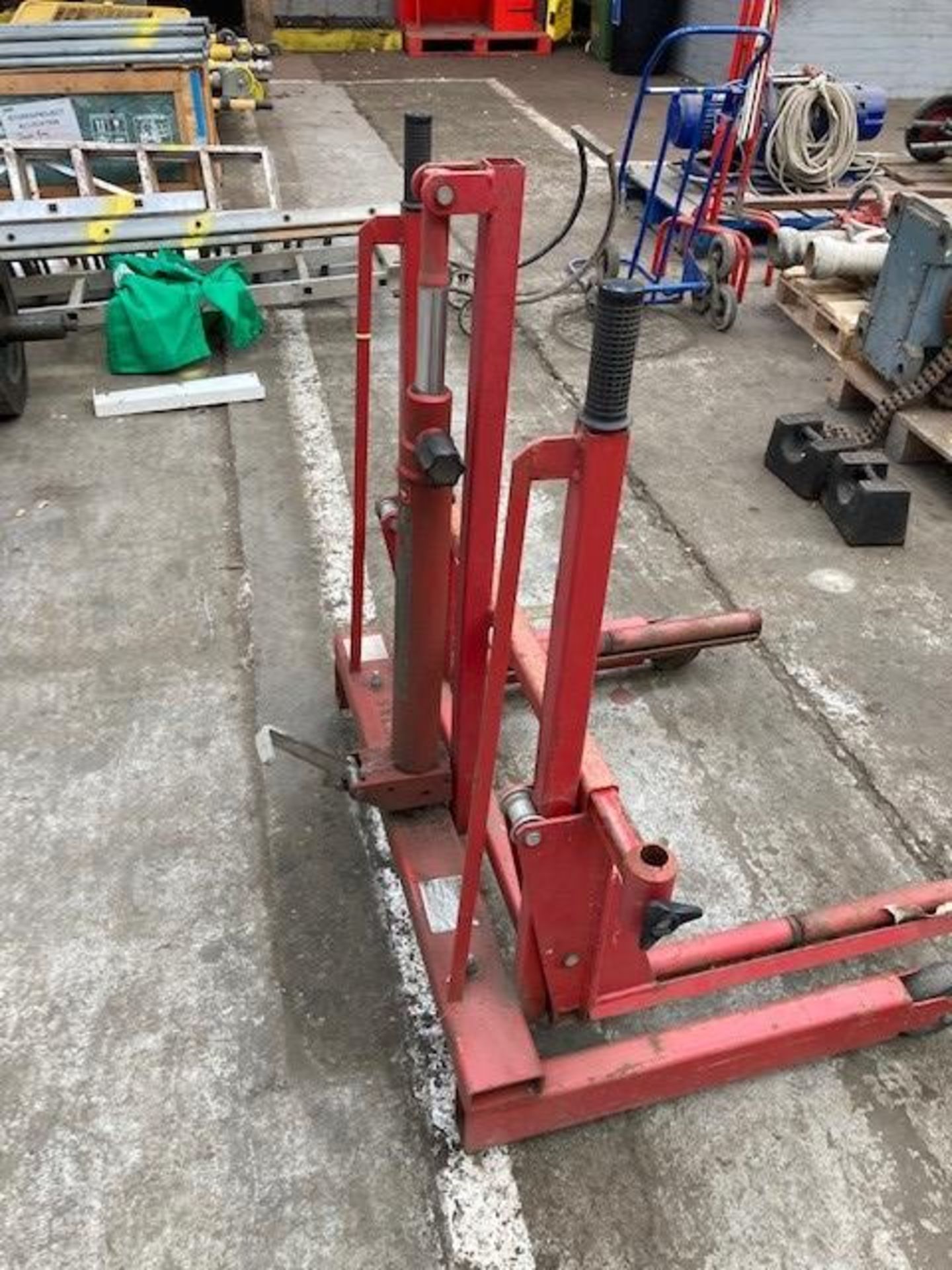 500KG Tyre Jack / Lifter - Image 2 of 4