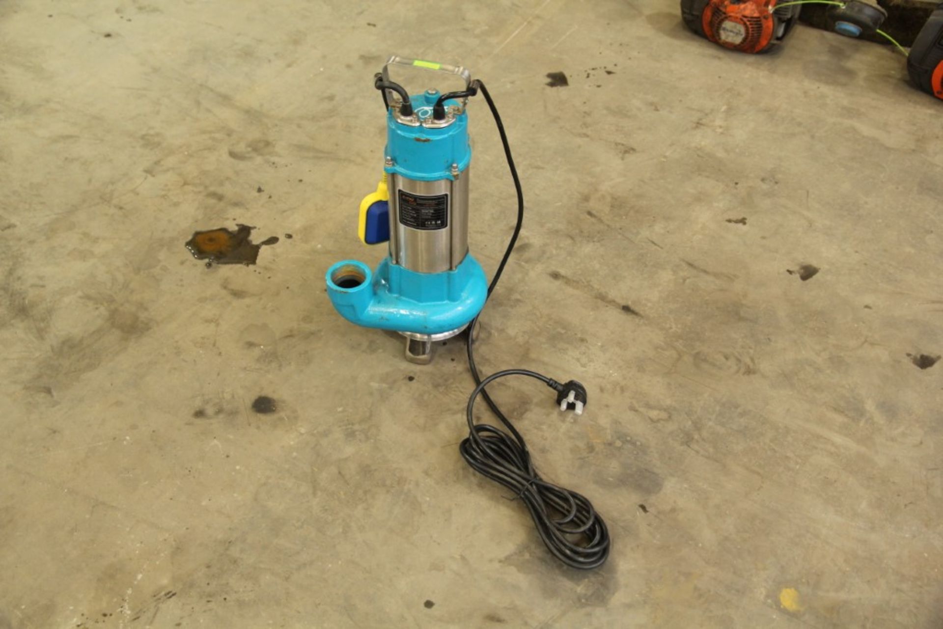 Katsu V (V1100F) Submersible Pump 240V