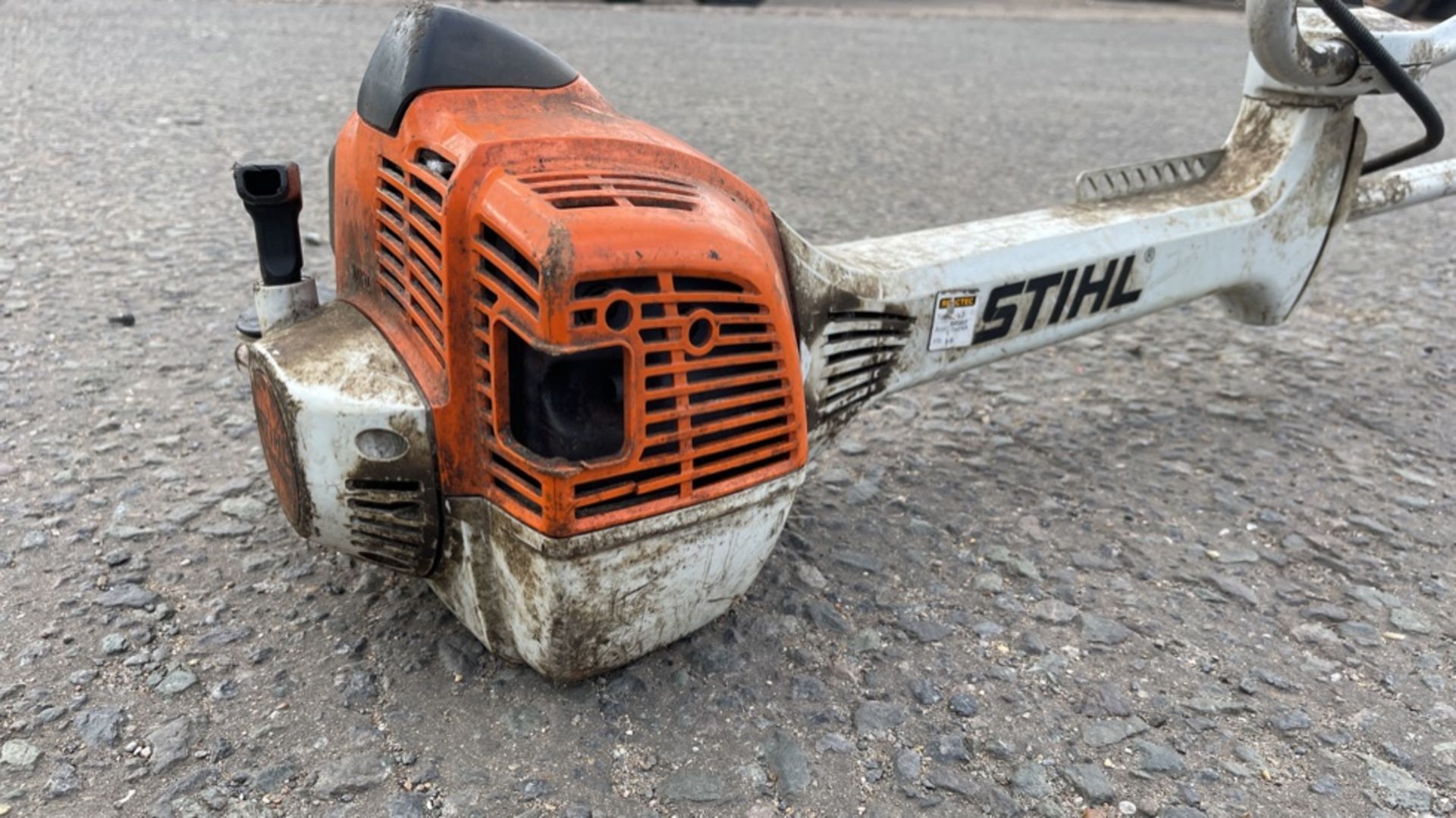 STIHL FS460C (YEAR 2019) PETROL BRUSH CUTTER *NON-RUNNER - FOR SPARES OR REPAIR ONLY* - Image 7 of 8
