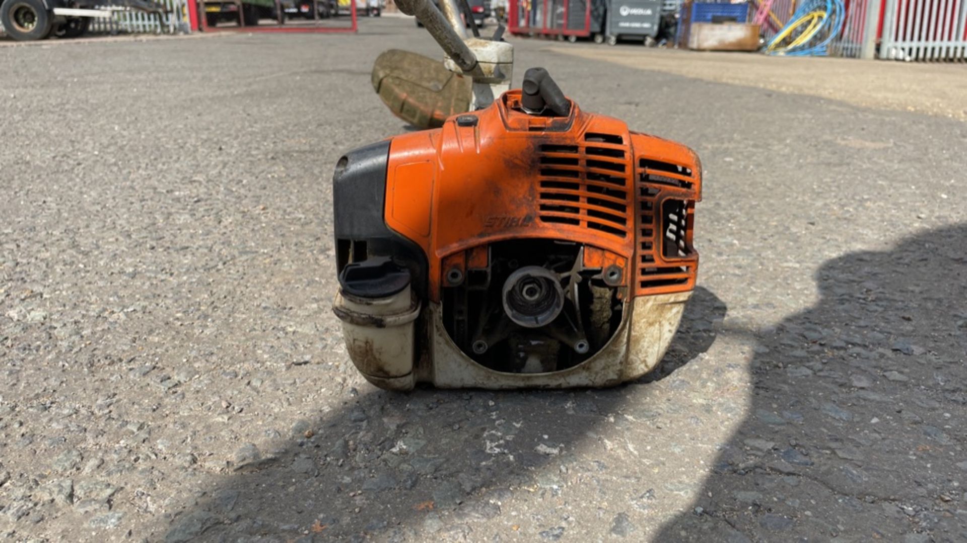 STIHL FS460C (YEAR 2017) PETROL BRUSH CUTTER *NON-RUNNER - FOR SPARES OR REPAIR ONLY* - Image 3 of 6