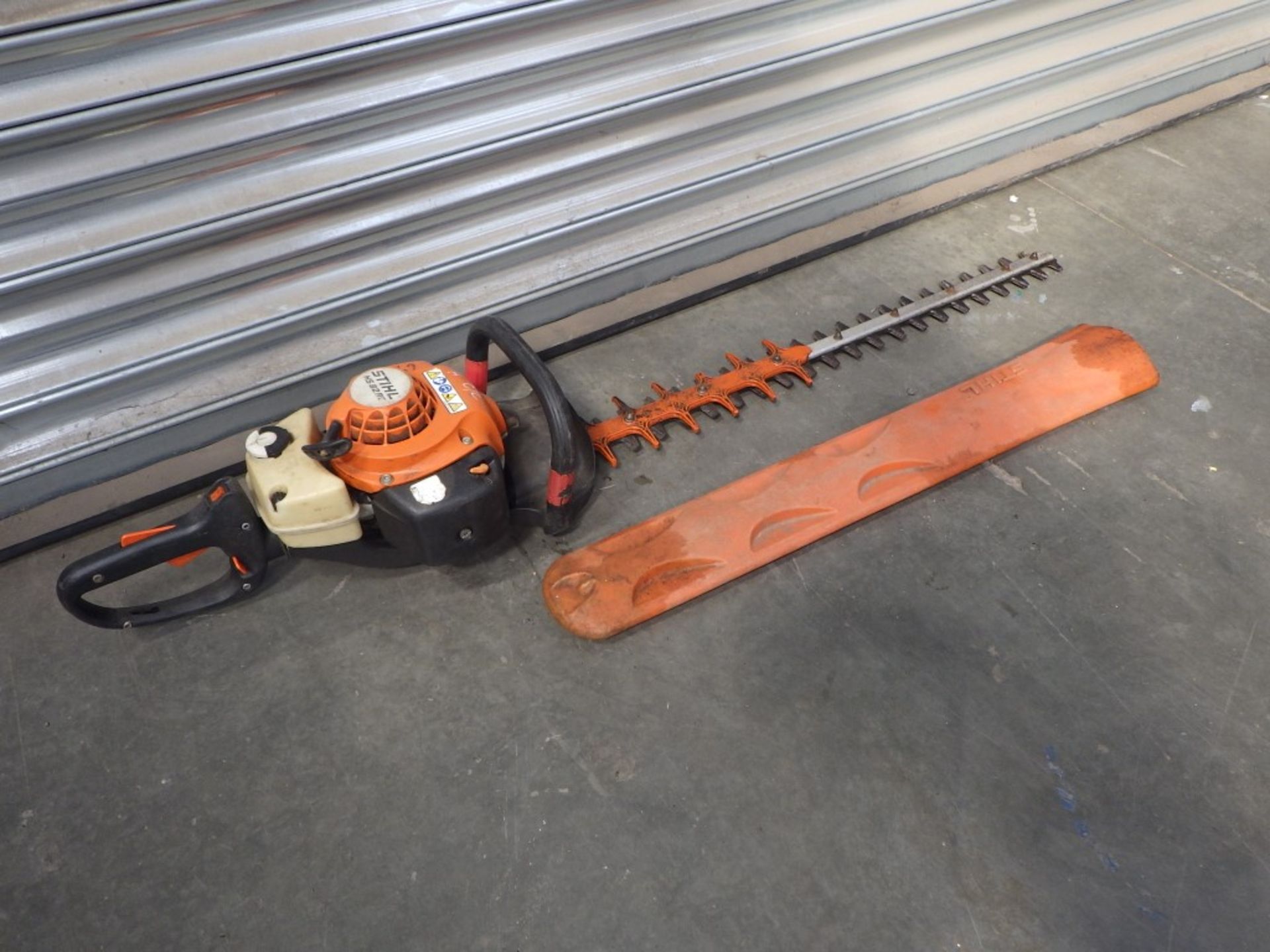 Stihl HS 82RC Petrol Hedge Trimmer - Image 3 of 7