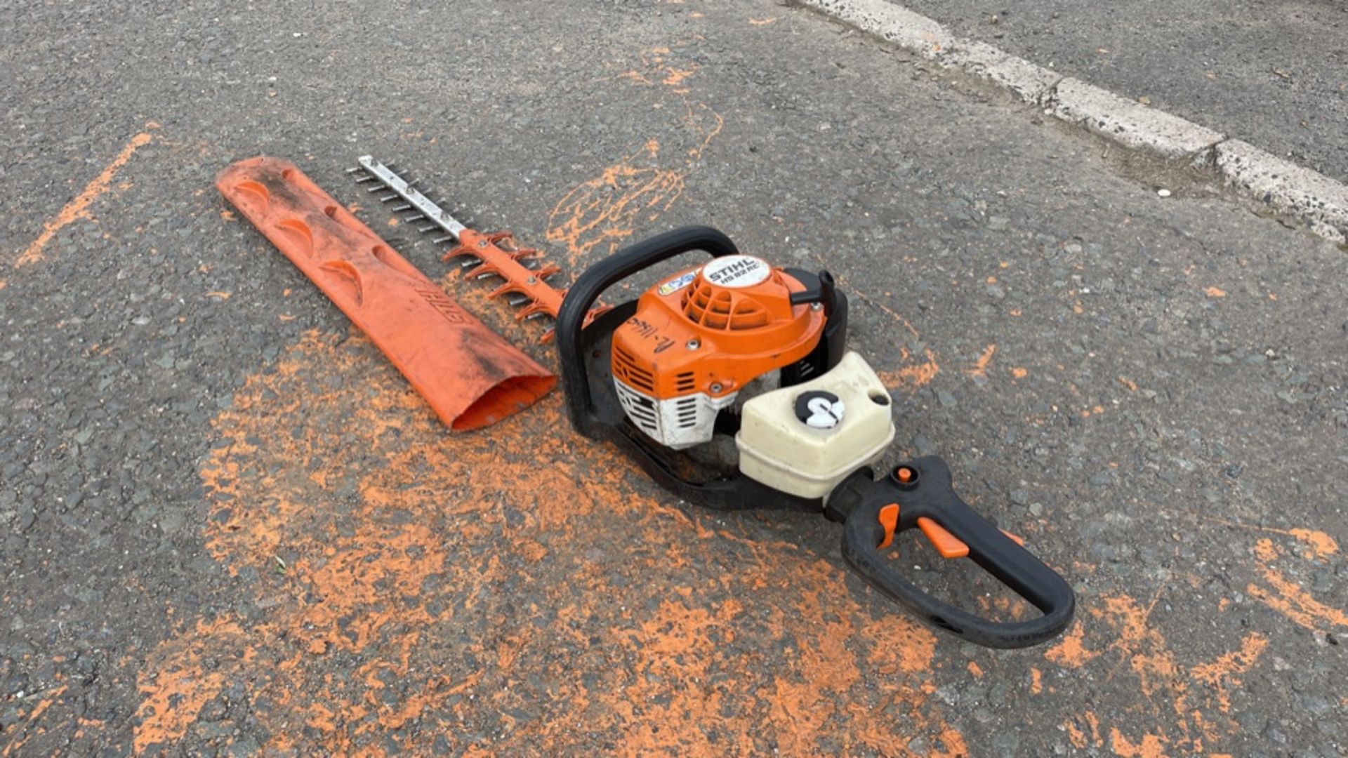 STIHL HSB2RC PETROL HEDGE TRIMMER *NON-RUNNER - FOR SPARES OR REPAIR ONLY* - Image 2 of 6