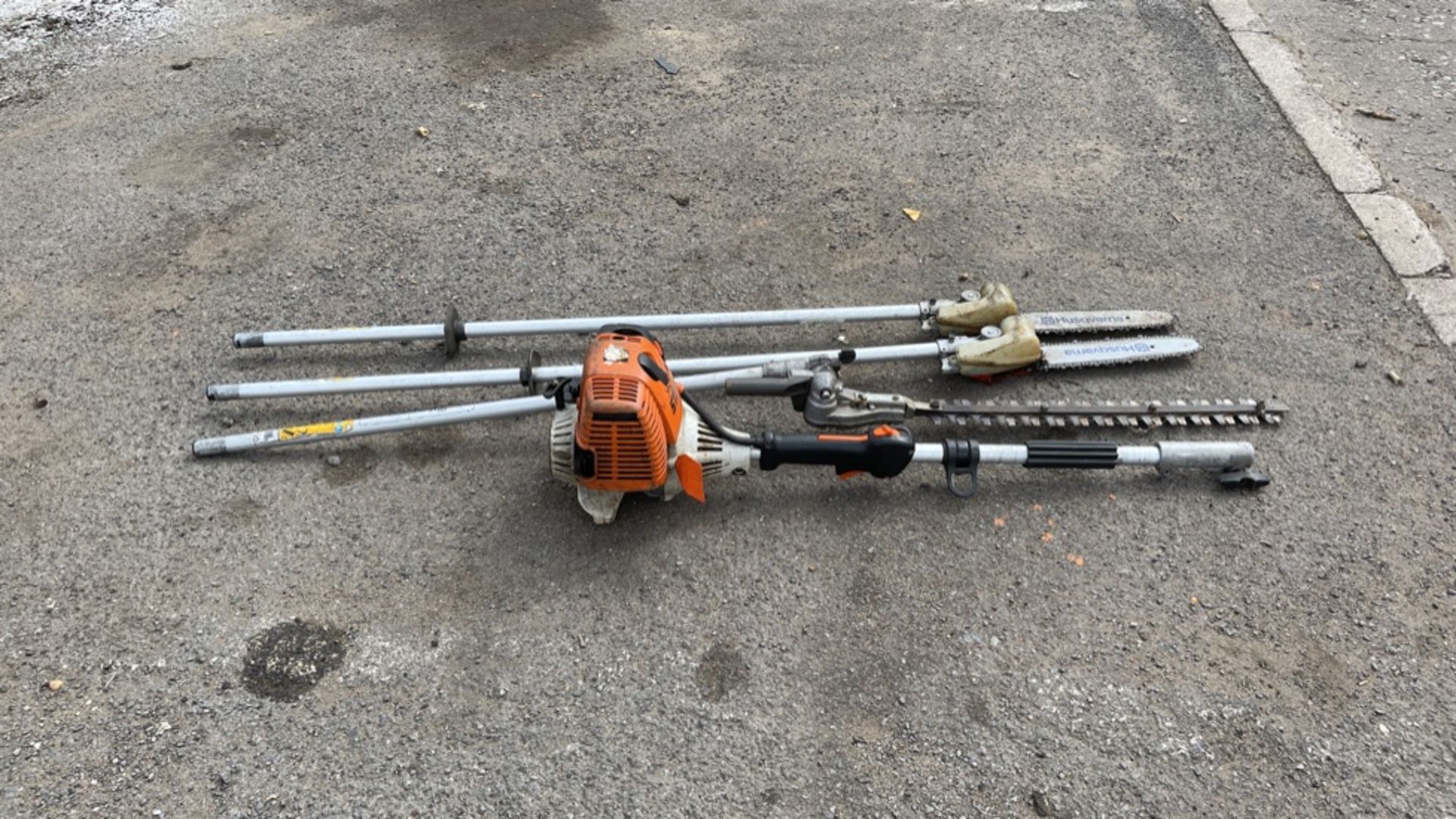 STIHL LONG REACH PETROL TRIMMER WITH ATTACHED HEADS *NON-RUNNER - FOR SPARES OR REPAIR ONLY* - Image 4 of 6