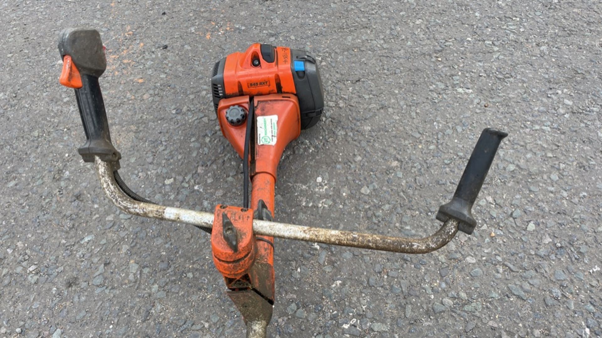 HUSQUARNA 545 RXT PETROL BRUSH CUTTER *NON-RUNNER - FOR SPARES OR REPAIR ONLY* - Image 5 of 5