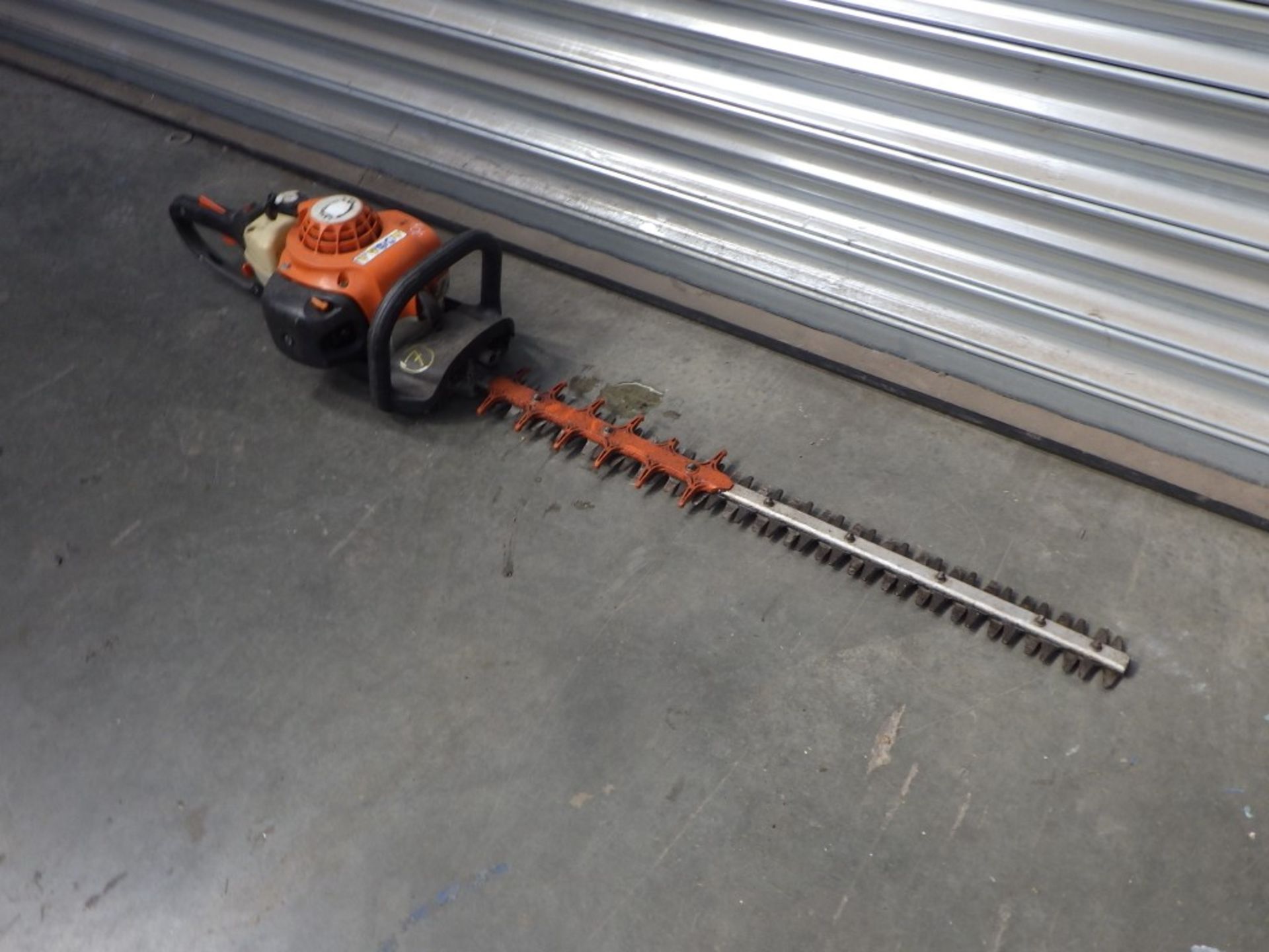 Stihl HS 82RC Petrol Hedge Trimmer - Image 4 of 5