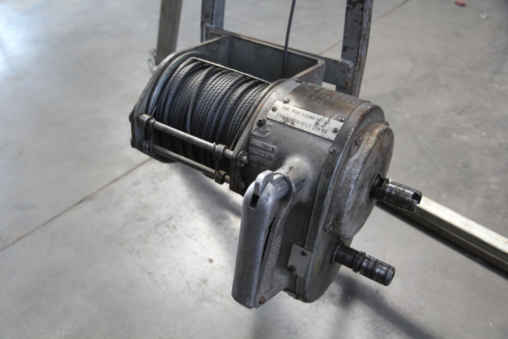 Minilift Hand Winch & Shorco 500kg Tripod - Image 7 of 9