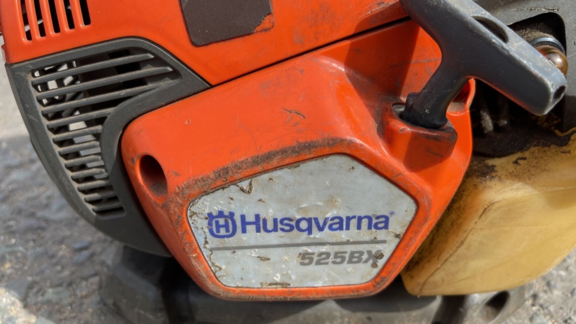 HUSQUARNA 525 BX PETROL LEAF BLOWER *NON-RUNNER - FOR SPARES OR REPAIR ONLY* - Image 3 of 6