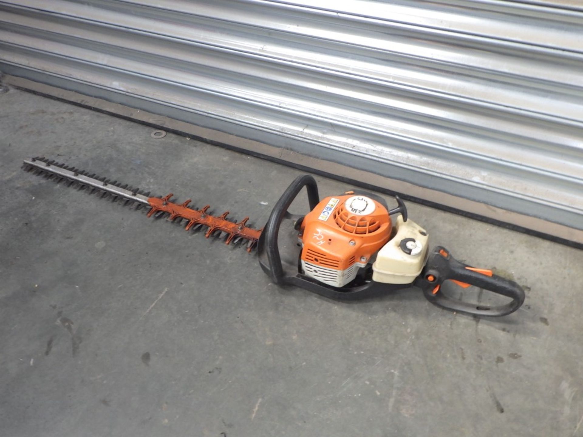 Stihl HS 82RC Petrol Hedge Trimmer - Image 2 of 5