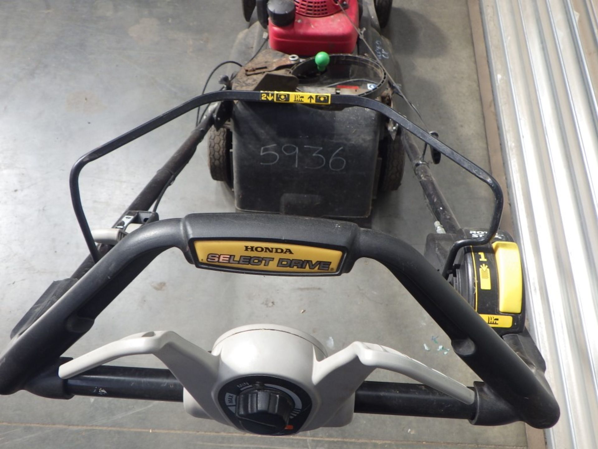 Honda HRX 537 Petrol Lawn Mower - Image 5 of 7