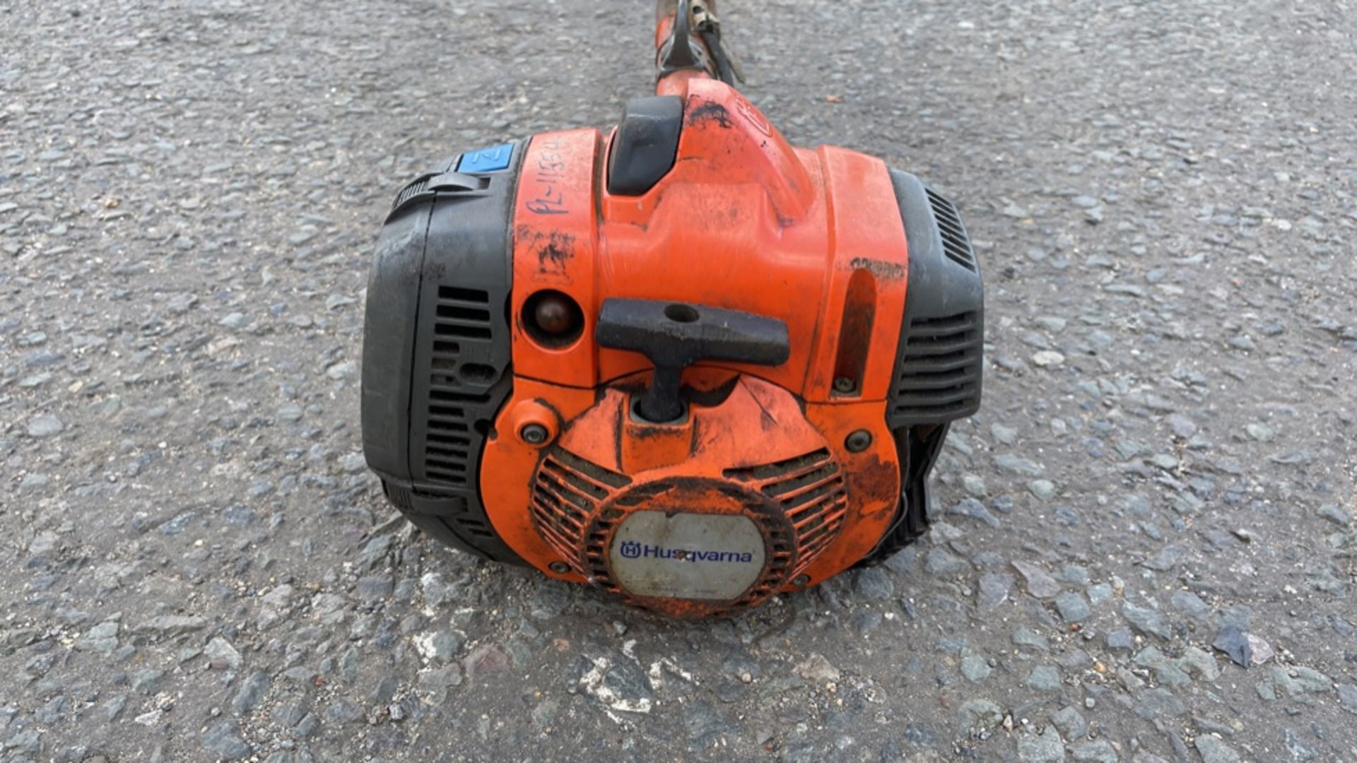 HUSQUARNA 545 RXT PETROL BRUSH CUTTER *NON-RUNNER - FOR SPARES OR REPAIR ONLY* - Image 3 of 5