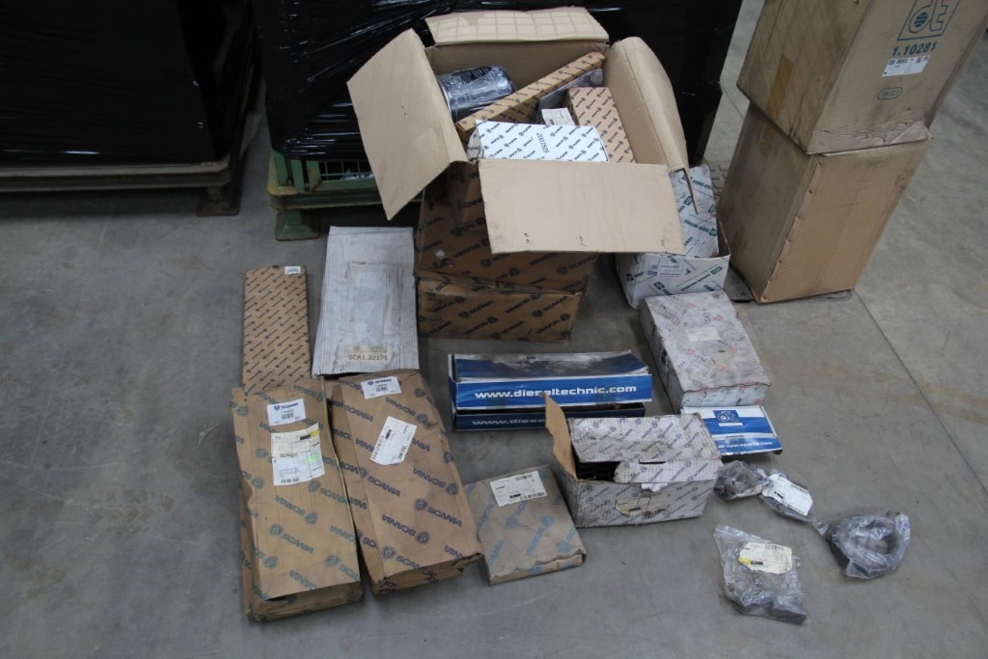 Scania Parts (1 Pallet) - Image 18 of 27
