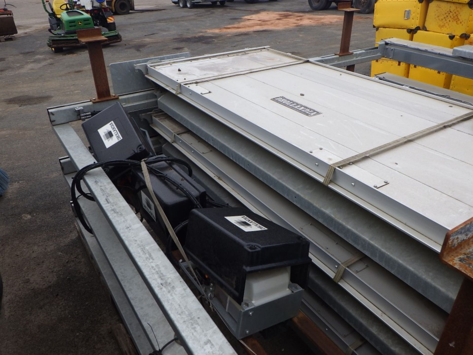 Dhollandia Column Tail Lift (3 of) - Image 6 of 9