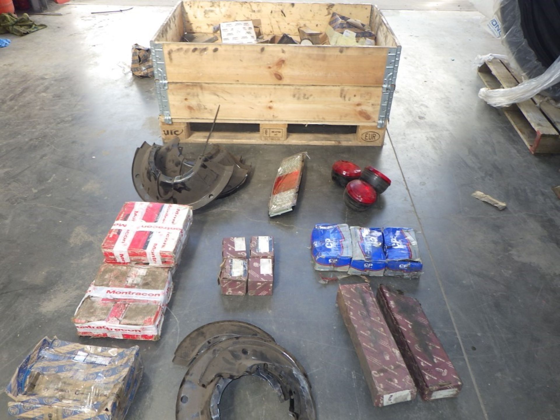 Assorted Trailer & Truck Parts (1 Pallet)