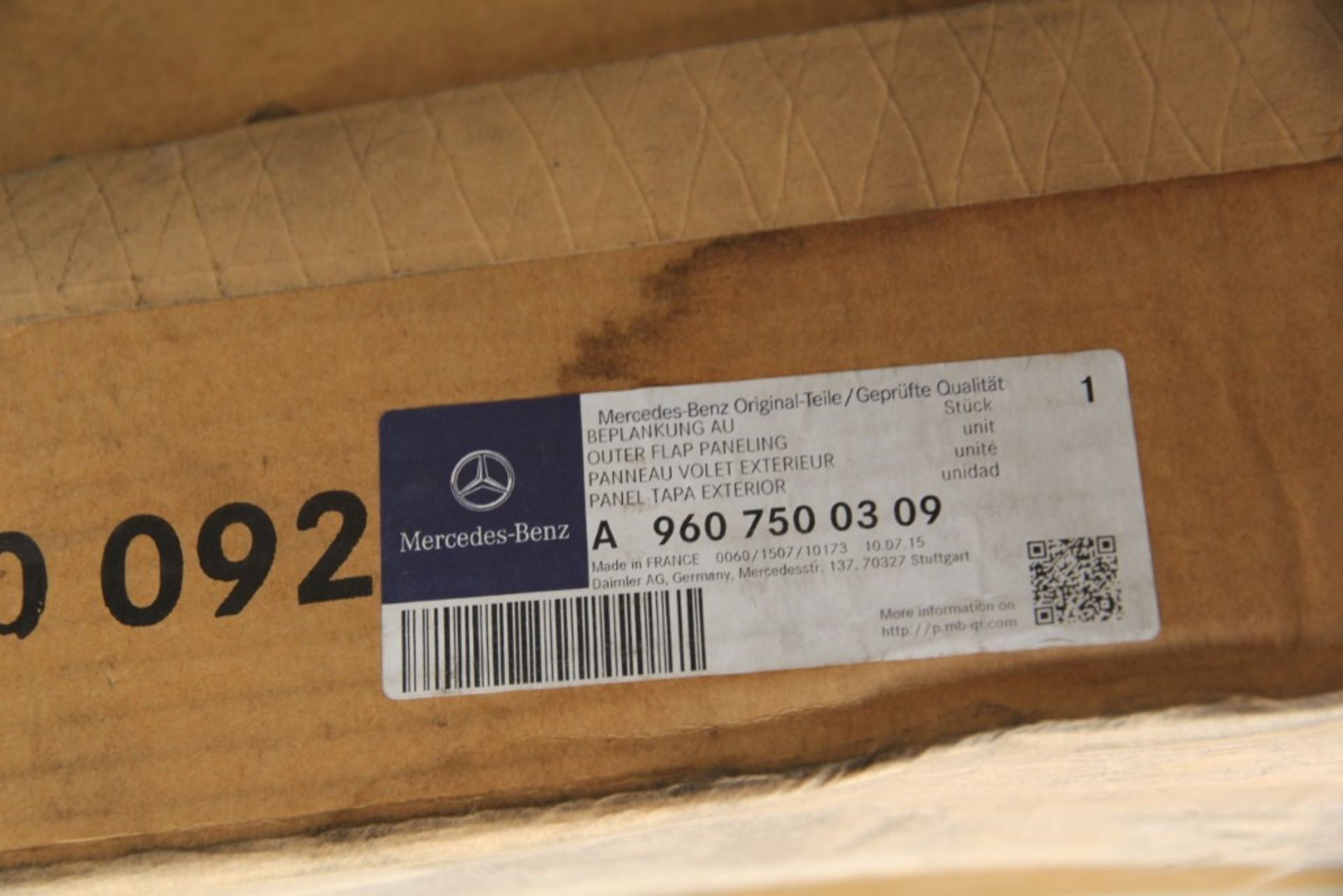 Mercedes-Bens Truck Parts (1 Pallet) - Image 4 of 7