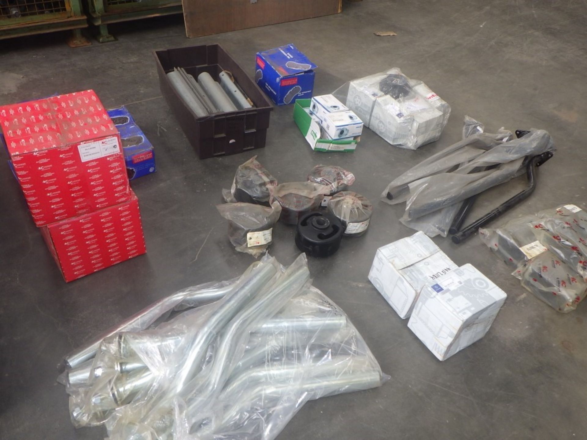 Assorted Trailer Spares (1 Pallet) - Image 7 of 16