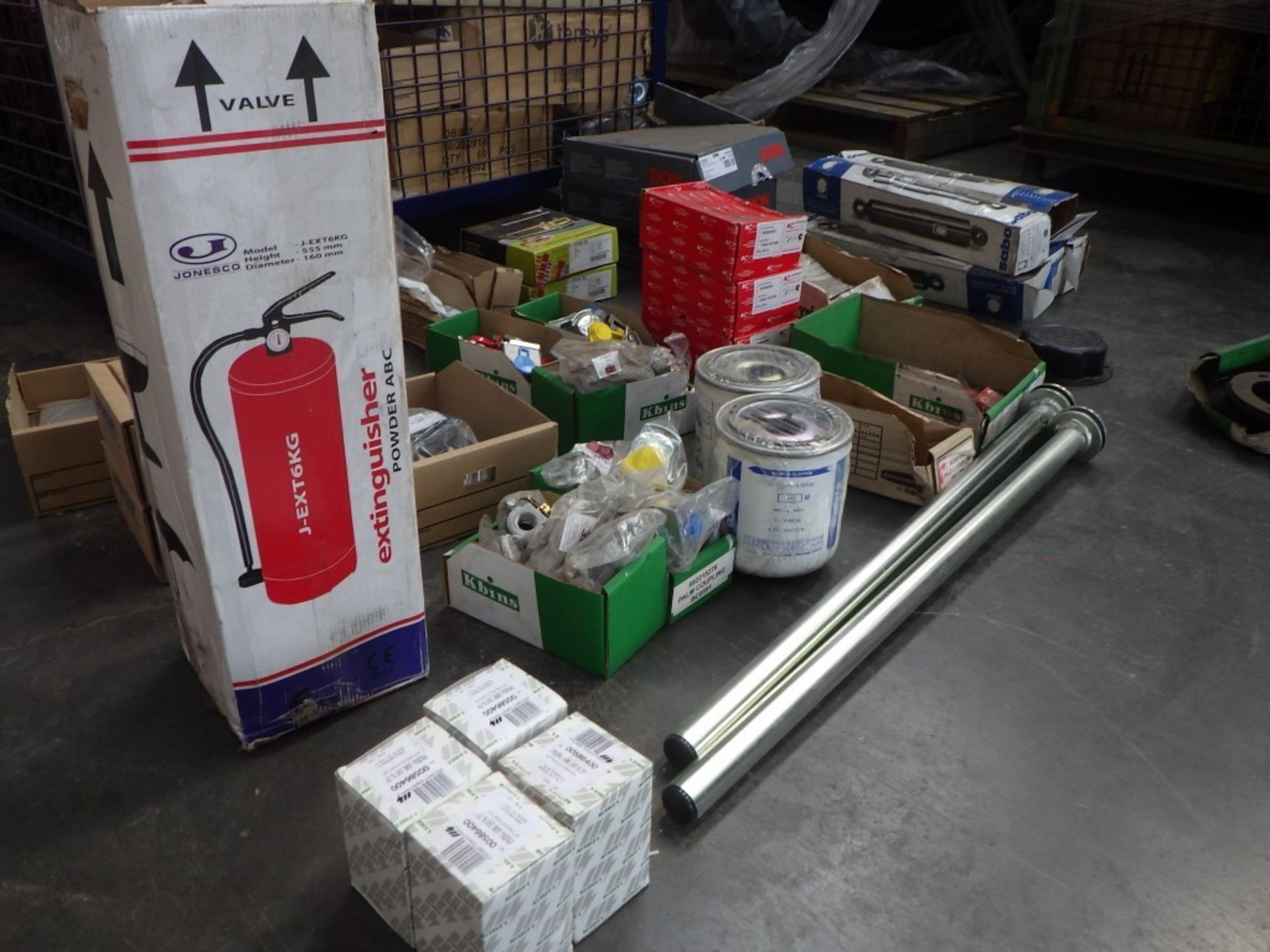 Assorted Trailer Parts (1 Pallet) - Image 2 of 29