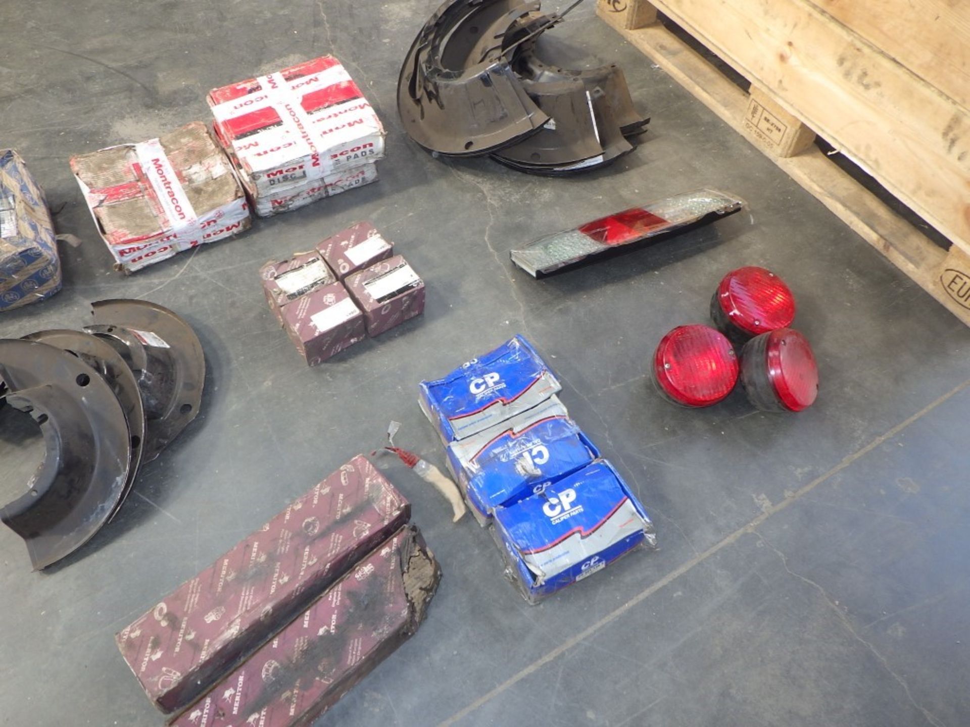 Assorted Trailer & Truck Parts (1 Pallet) - Image 3 of 20