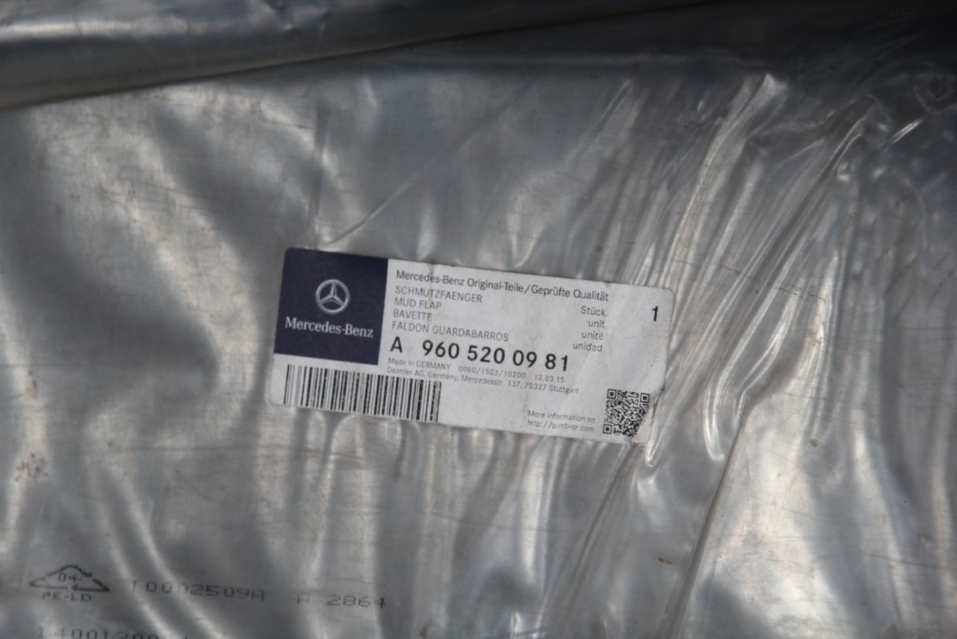 Mercedes-Benz Truck Parts (1 Pallet) - Image 10 of 24