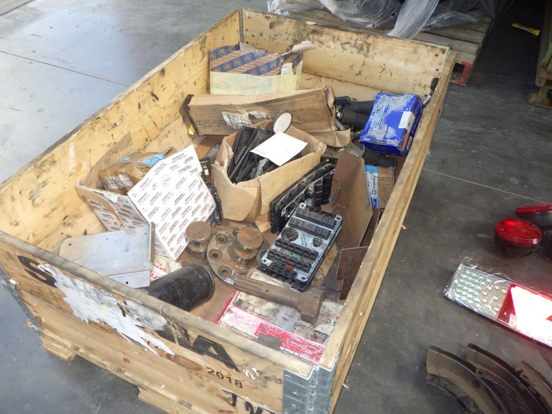 Assorted Trailer & Truck Parts (1 Pallet) - Image 17 of 20