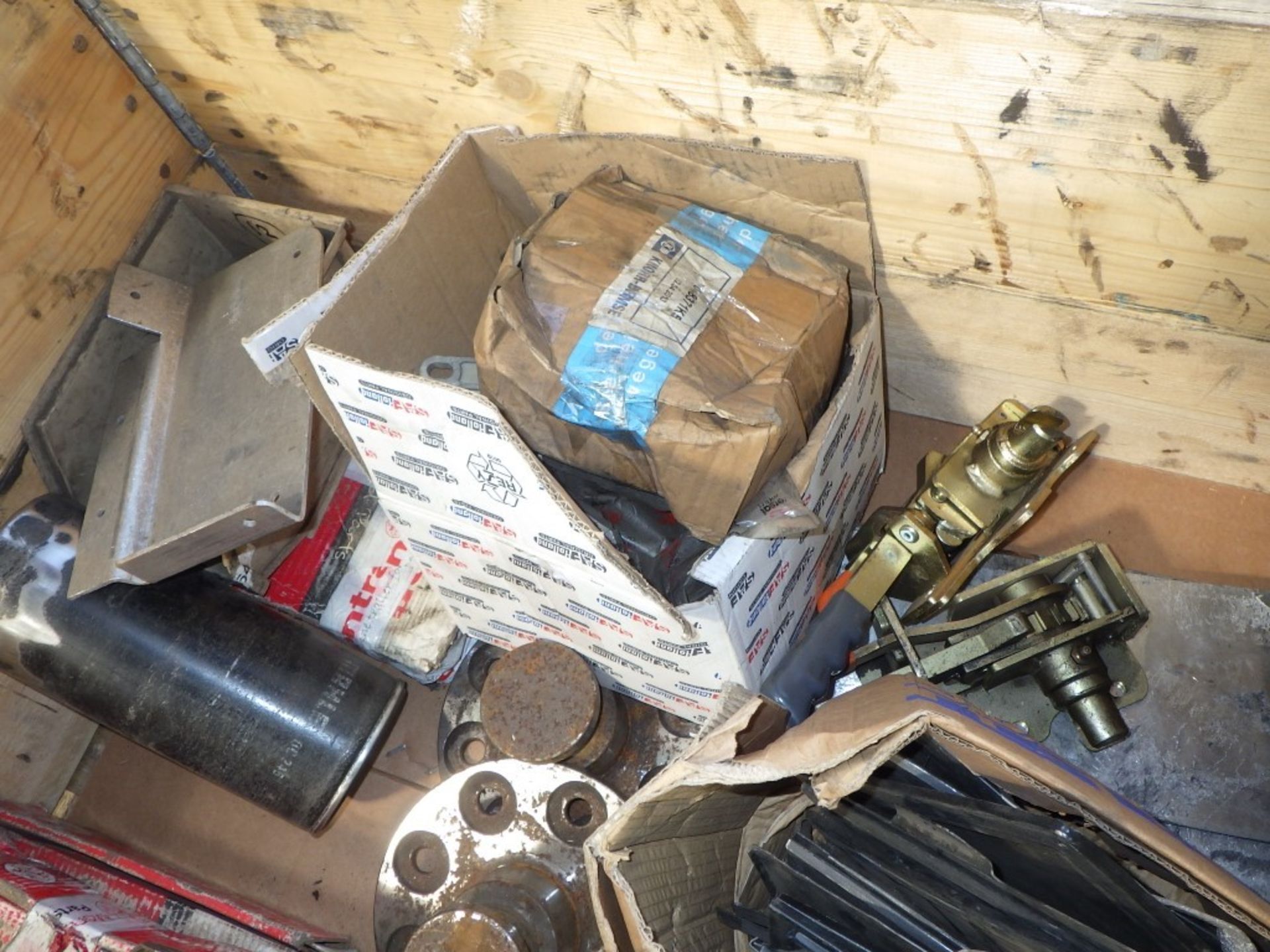 Assorted Trailer & Truck Parts (1 Pallet) - Image 7 of 20