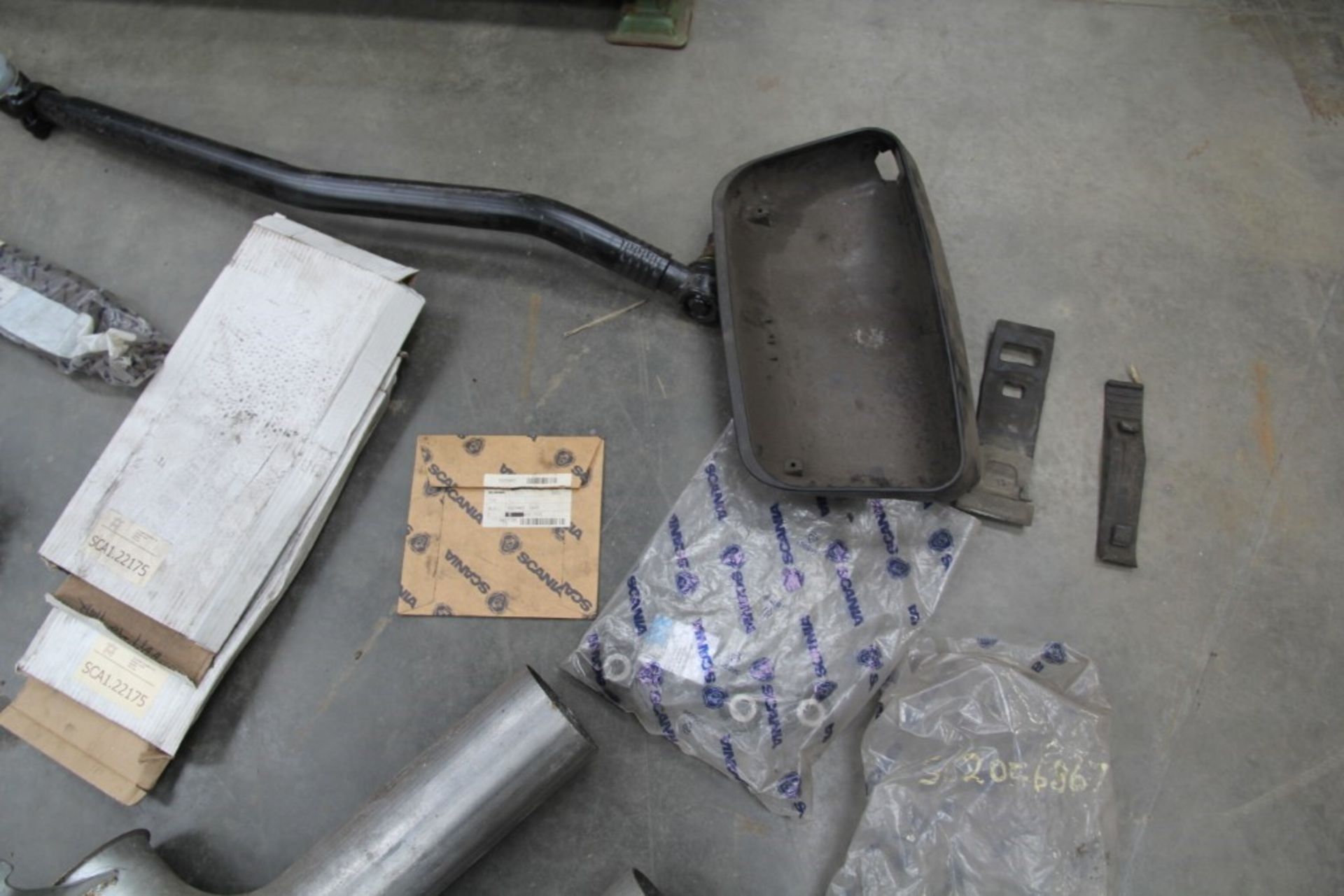 Scania Parts (1 Pallet) - Image 4 of 27