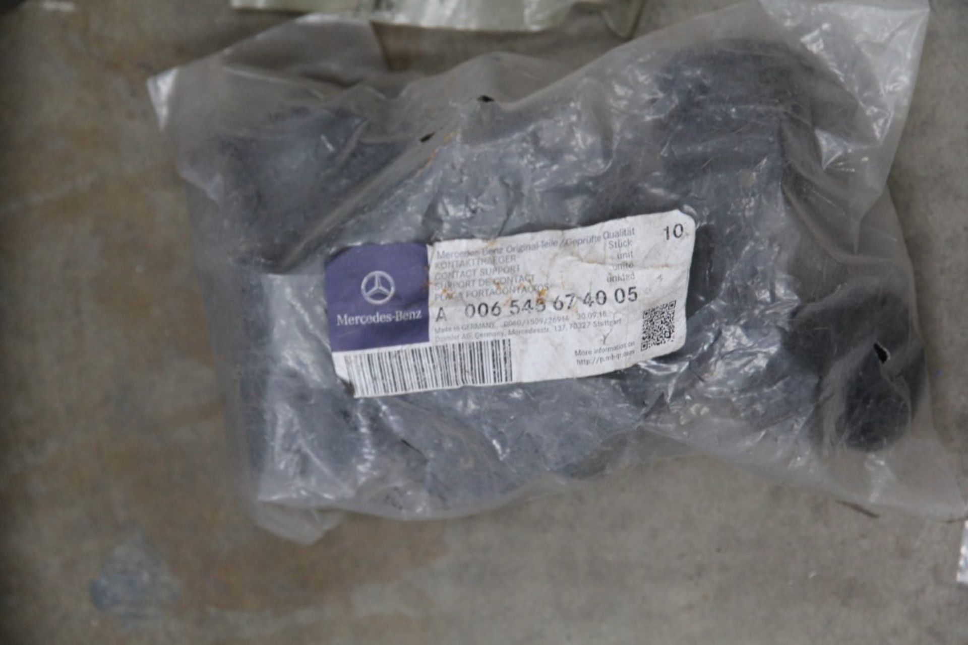 Mercedes-Benz Truck Parts (1 pallet) - Image 14 of 64