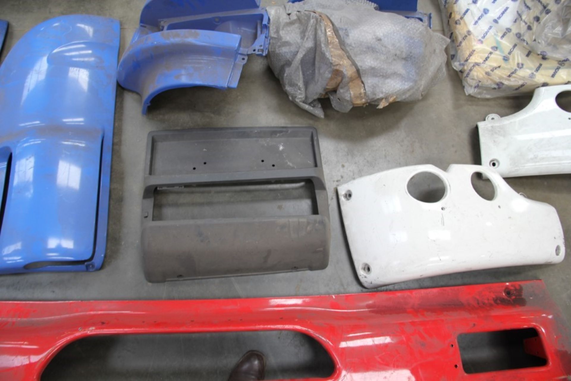 Scania Truck Parts (1 Pallet) - Image 8 of 10
