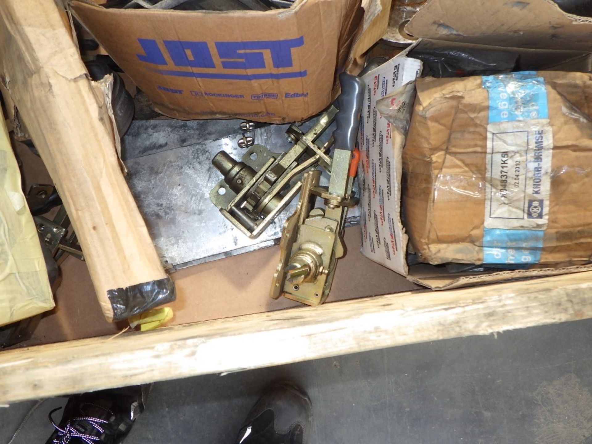 Assorted Trailer & Truck Parts (1 Pallet) - Image 9 of 20