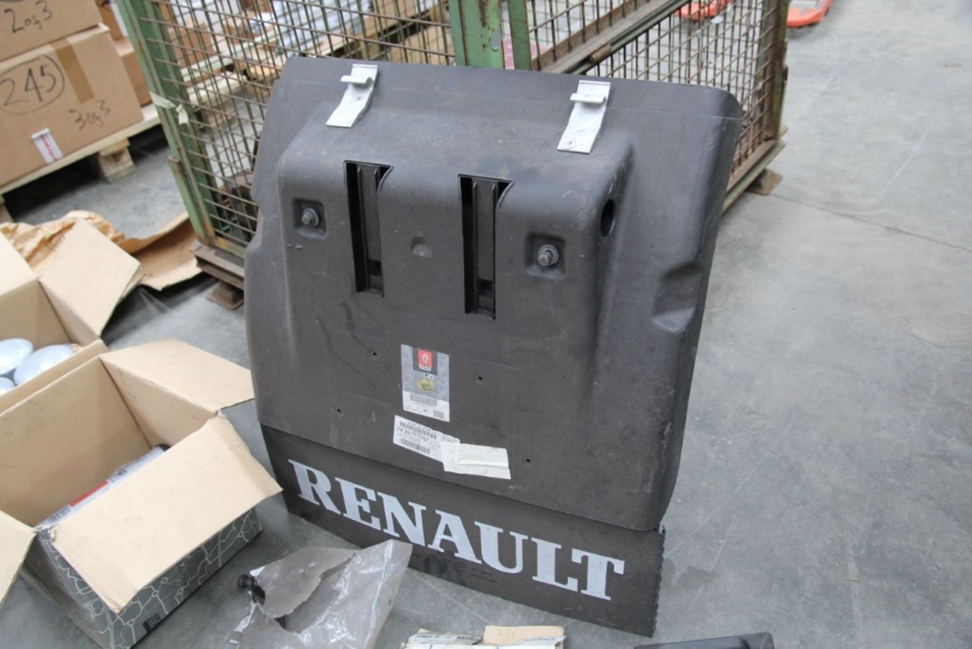 Renault Parts (1 Pallet) - Image 15 of 21