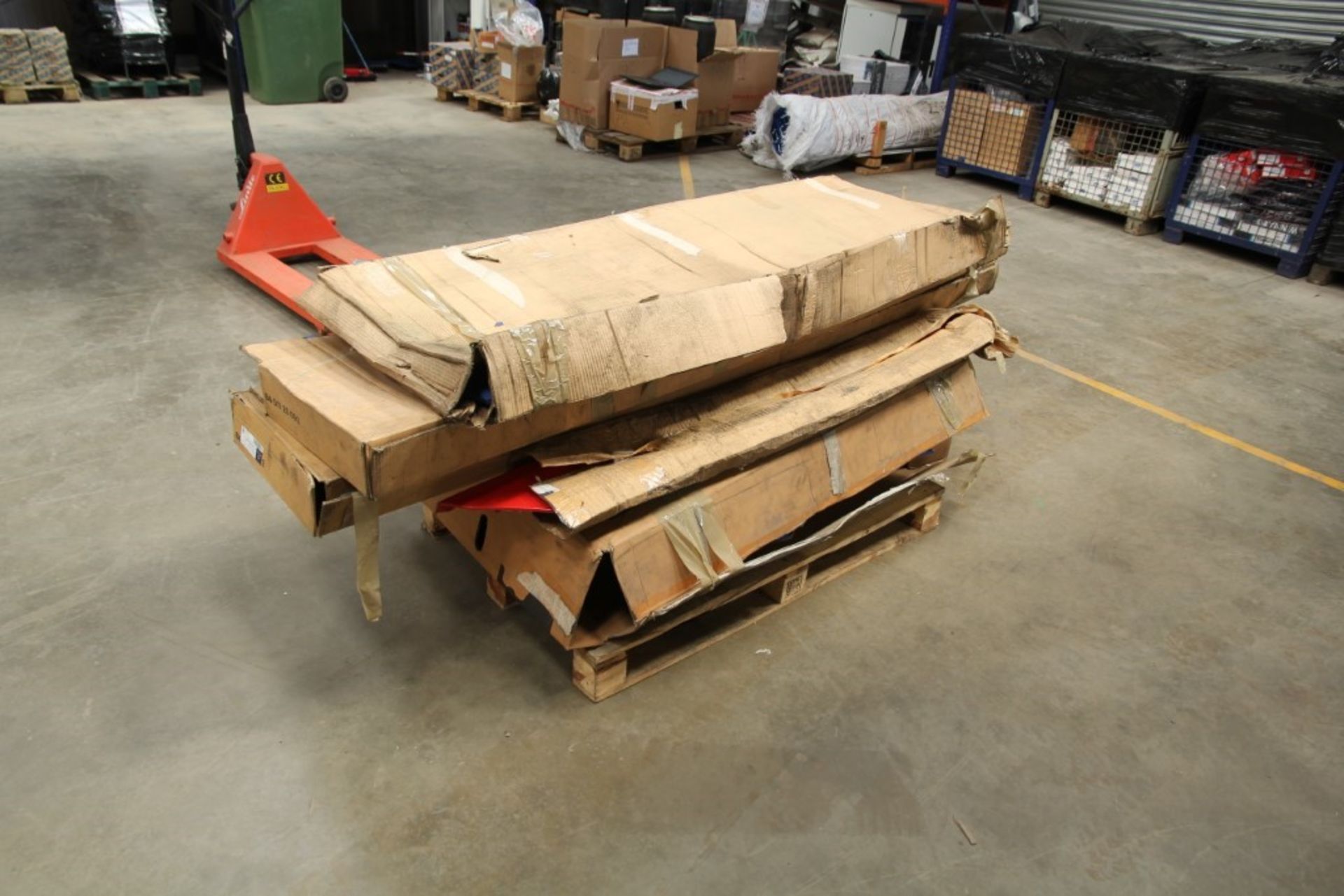 Mercedes-Bens Truck Parts (1 Pallet) - Image 2 of 7