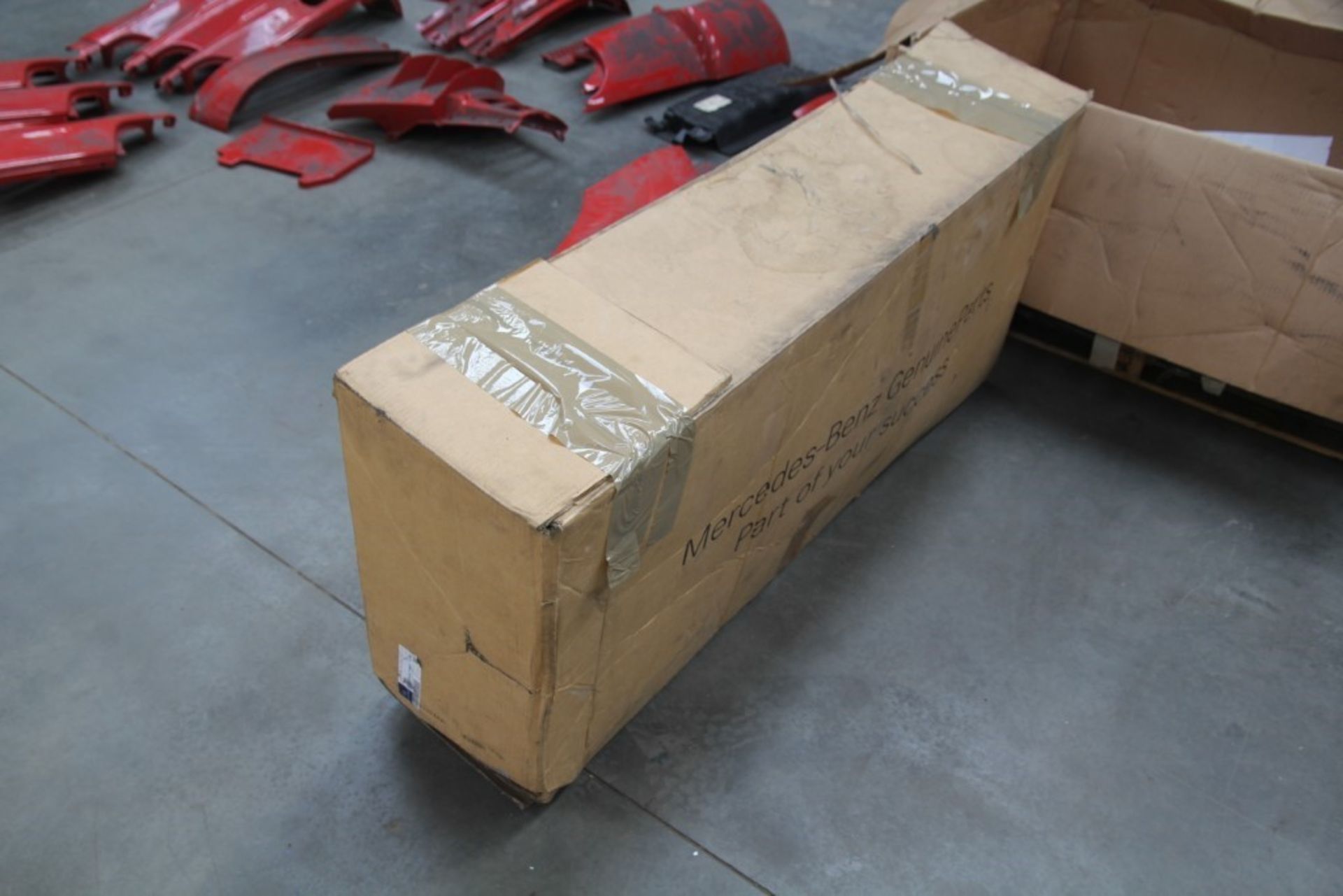 Mercedes-Benz Truck Parts (1 Pallet) - Image 8 of 9