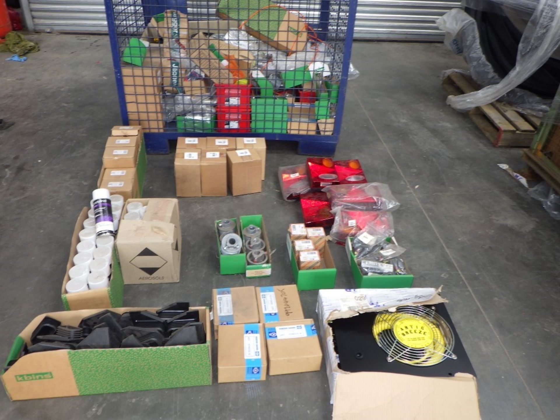 Assorted Trailer Parts (1 Pallet)