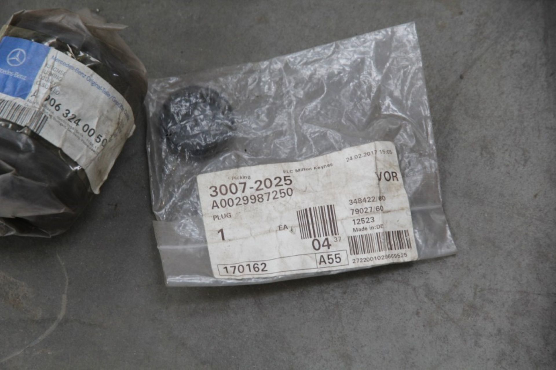 Mercedes-Benz Truck Parts (1 pallet) - Image 40 of 64