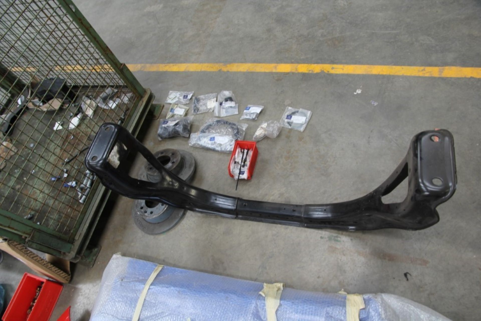 Mercedes-Benz Truck Parts (1 pallet) - Image 10 of 64