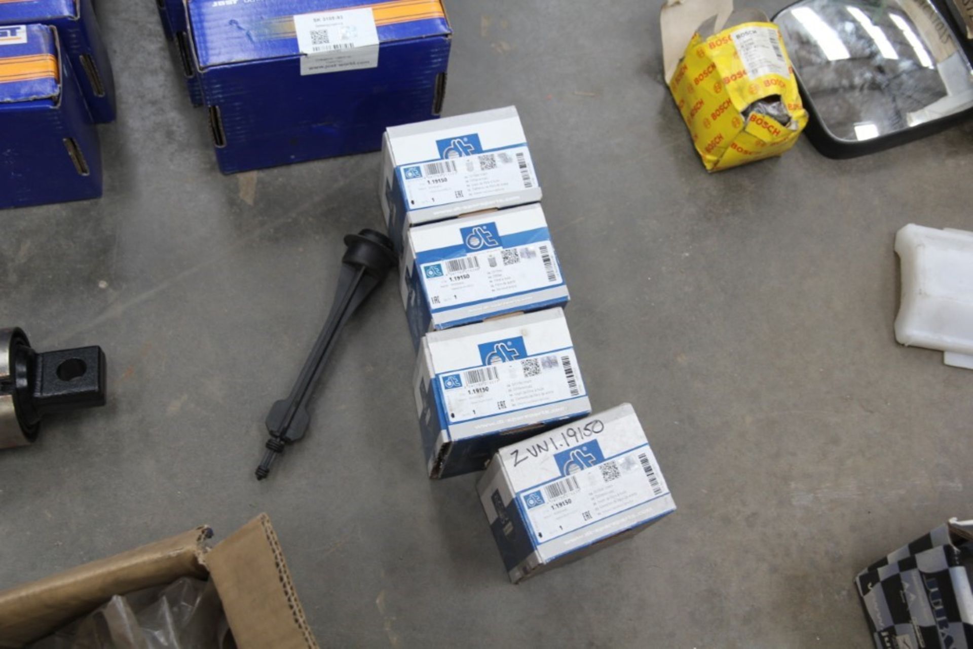 Assorted Truck Spares incl. Jost, Knorr-Bremse & Others (1 Pallet) - Image 9 of 31