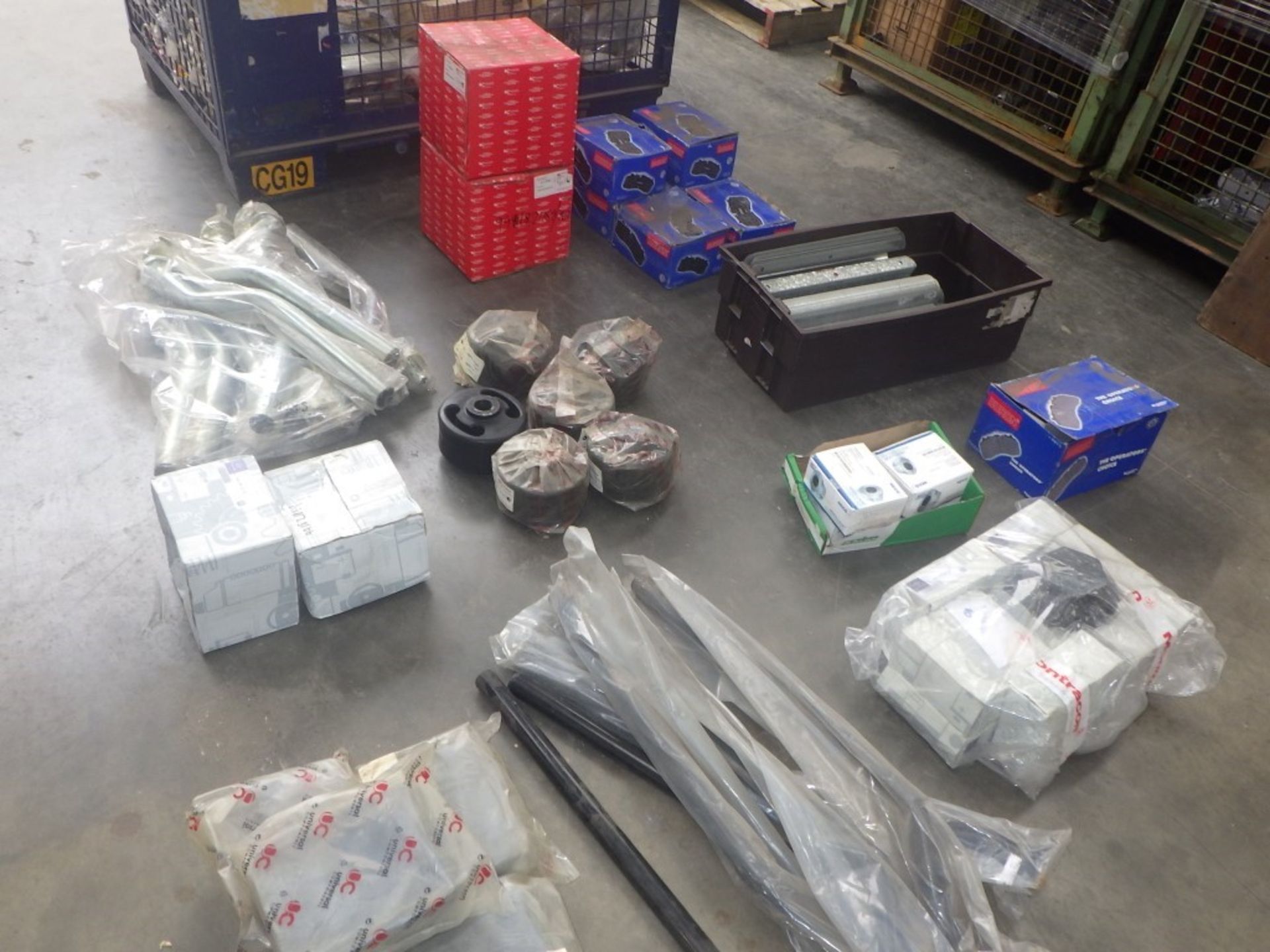 Assorted Trailer Spares (1 Pallet) - Image 3 of 16