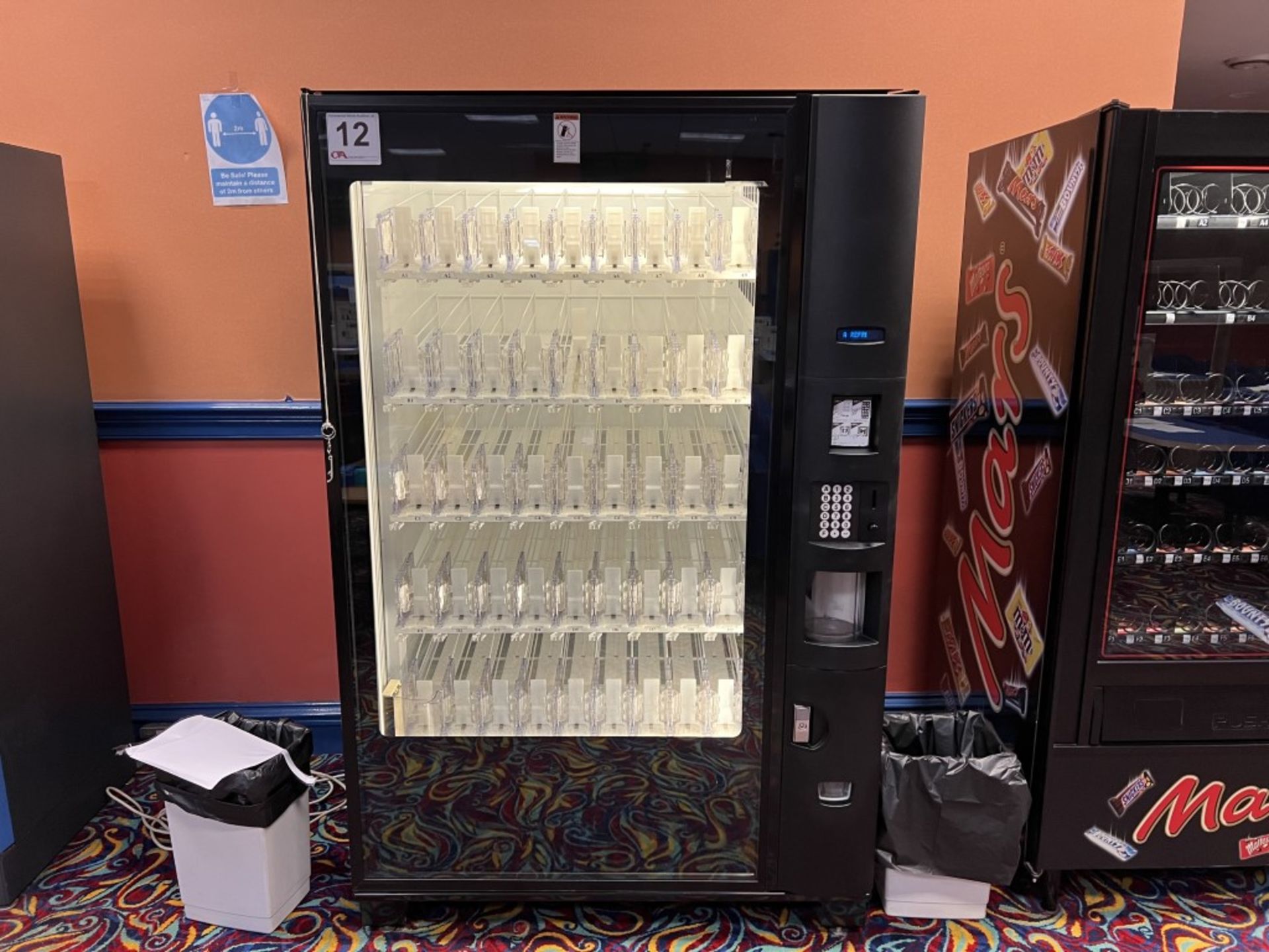 Dixie Narco DN 5800 Coin Operated Chilled Drinks Dispenser