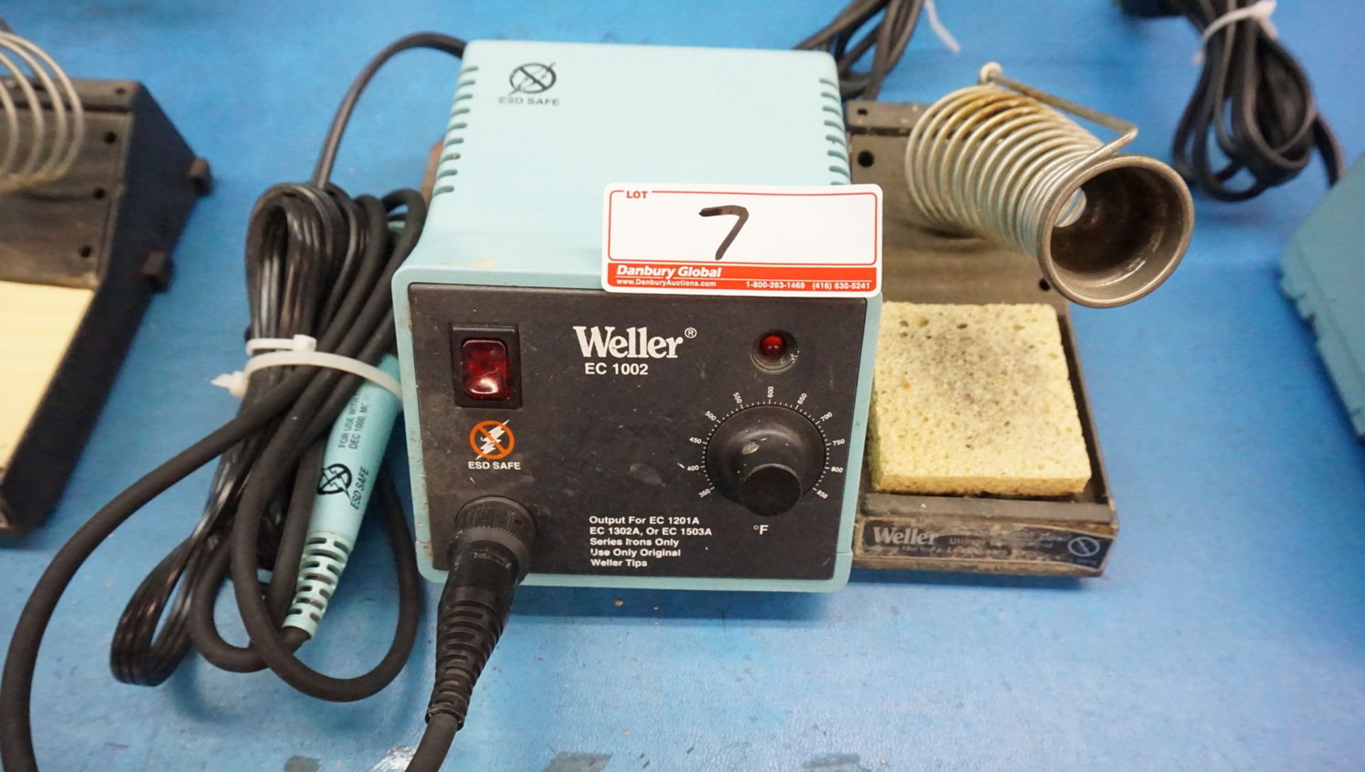 WELLER EC1002 SOLDERING STATION