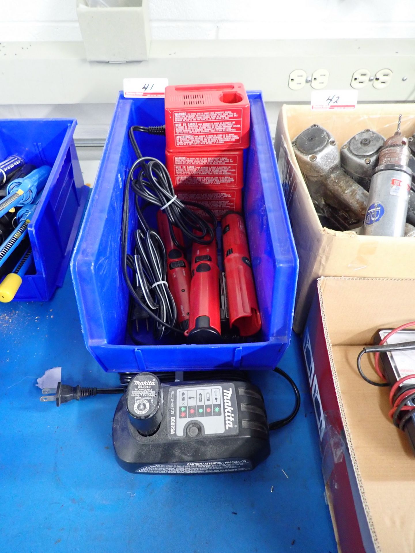 LOT - BATTERY SCREW GUNS + CHARGERS