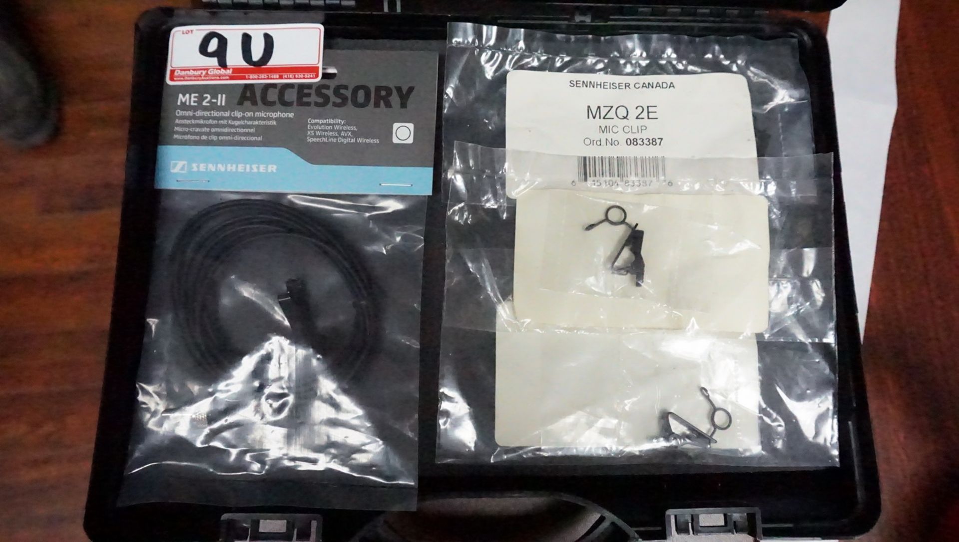 NEW - SENNHEISER ME2-II LAVALIER MICROPHONE (1/8") AND SPARE MZQ 2E MIC CLIPS