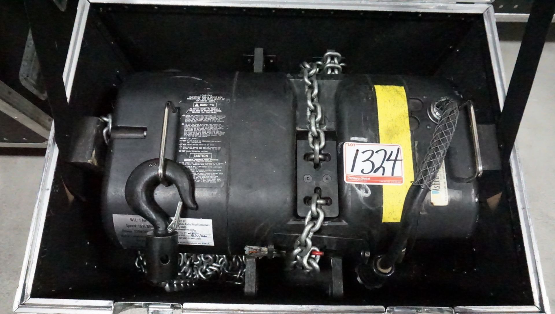 LOADSTAR 1-TON 7-PIN SOCA MOTOR (220V, 3 PHASE) WITH 65' CHAIN & BAG C/W CASE