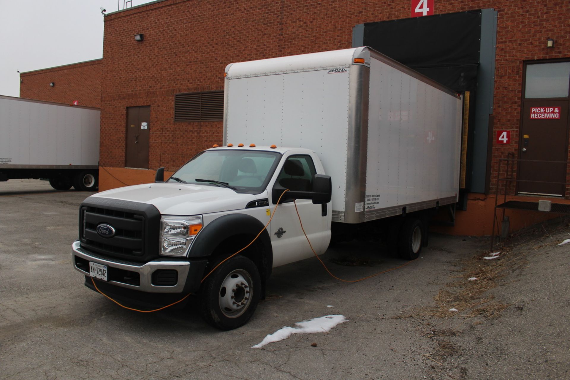 2016 FORD F550 SUPER DUTY STRAIGHT TRUCK W/ V8 6.7L DIESEL ENGINE, 4X2 C/W 14_ L BOX W/ INTEGRAL