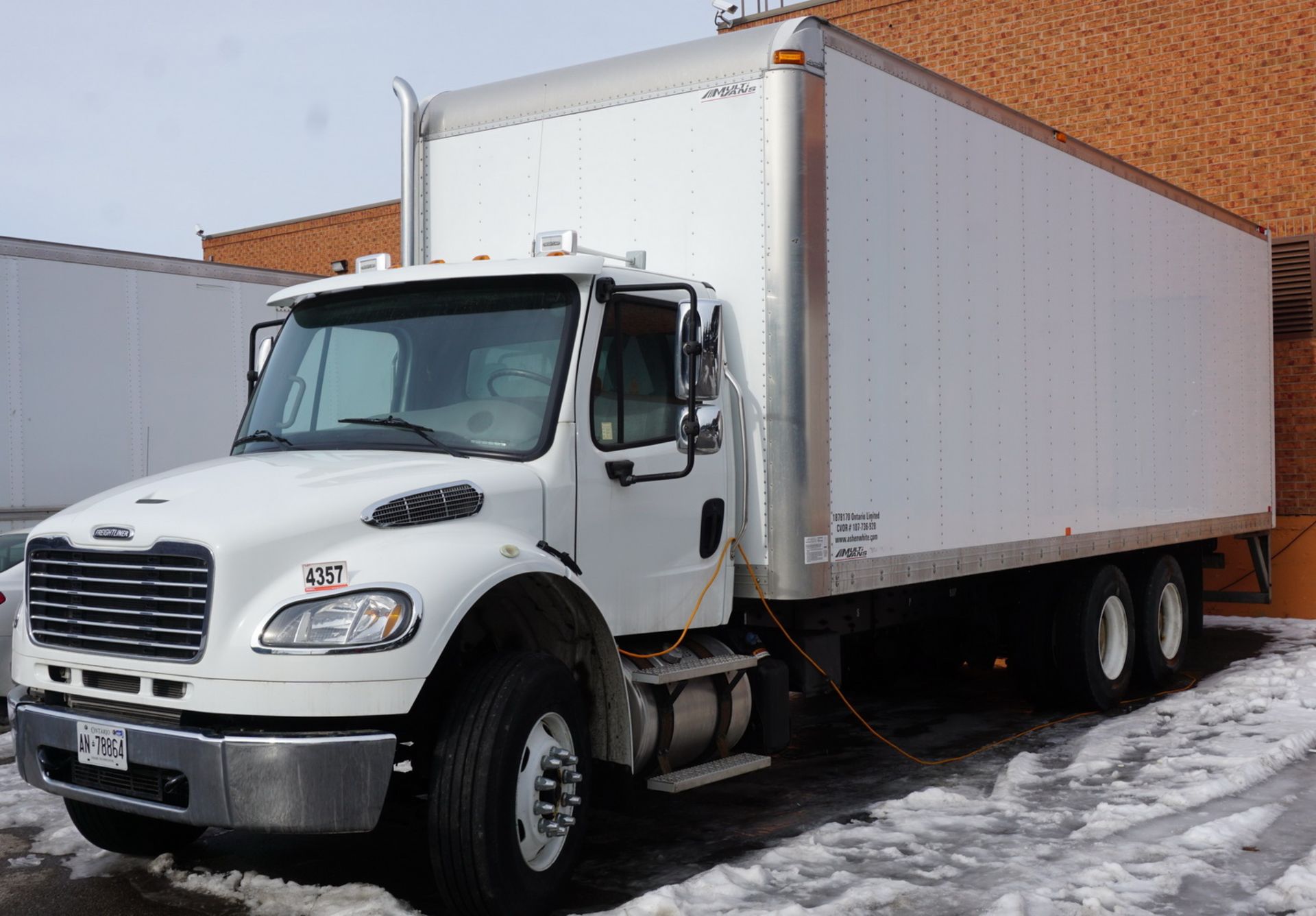 2016 FREIGHTLINER M2 160 CUMMINS TANDEM 20-TON STRAIGHT TRUCK W/ L6 8.9L ISL9 DIESEL ENGINE, - Image 3 of 19